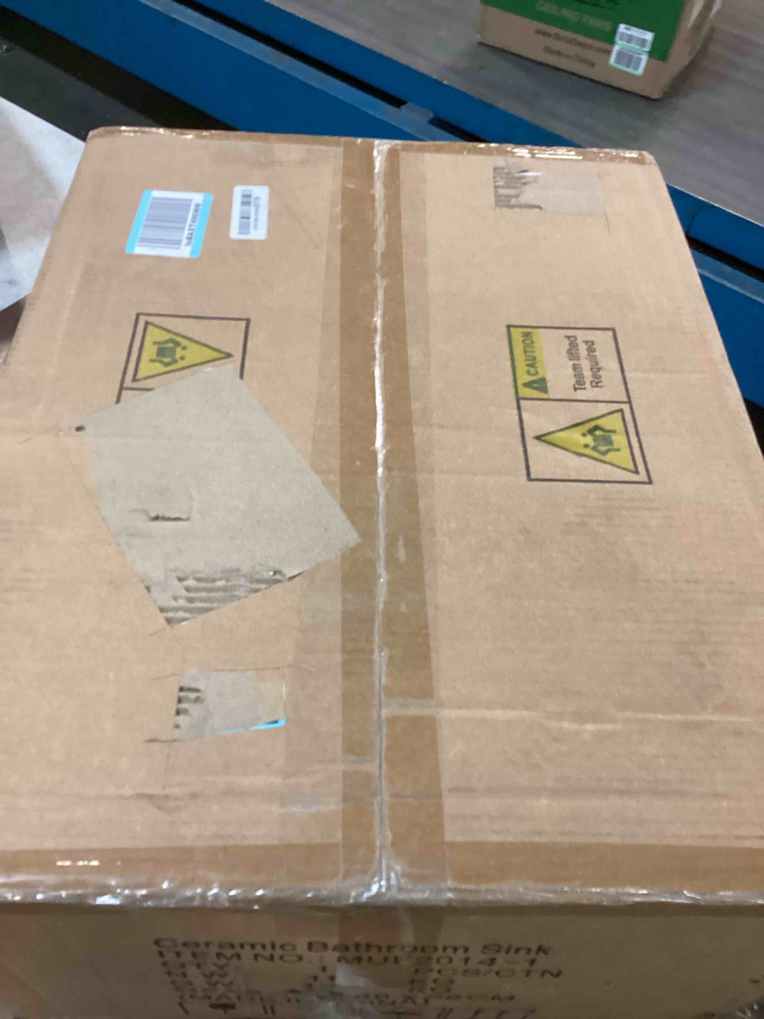 https://s3.amazonaws.com/lotting-images-prod/bidfta/YEL6297199_1713539145960.jpeg