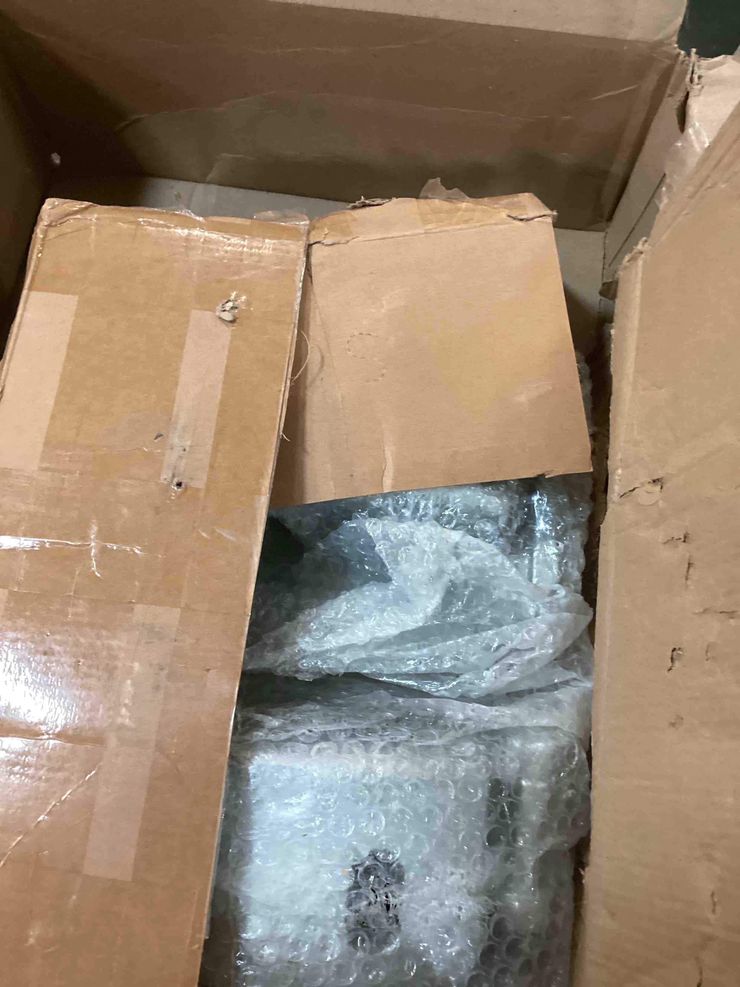 https://s3.amazonaws.com/lotting-images-prod/bidfta/YEL6297220_1713542715386.jpeg