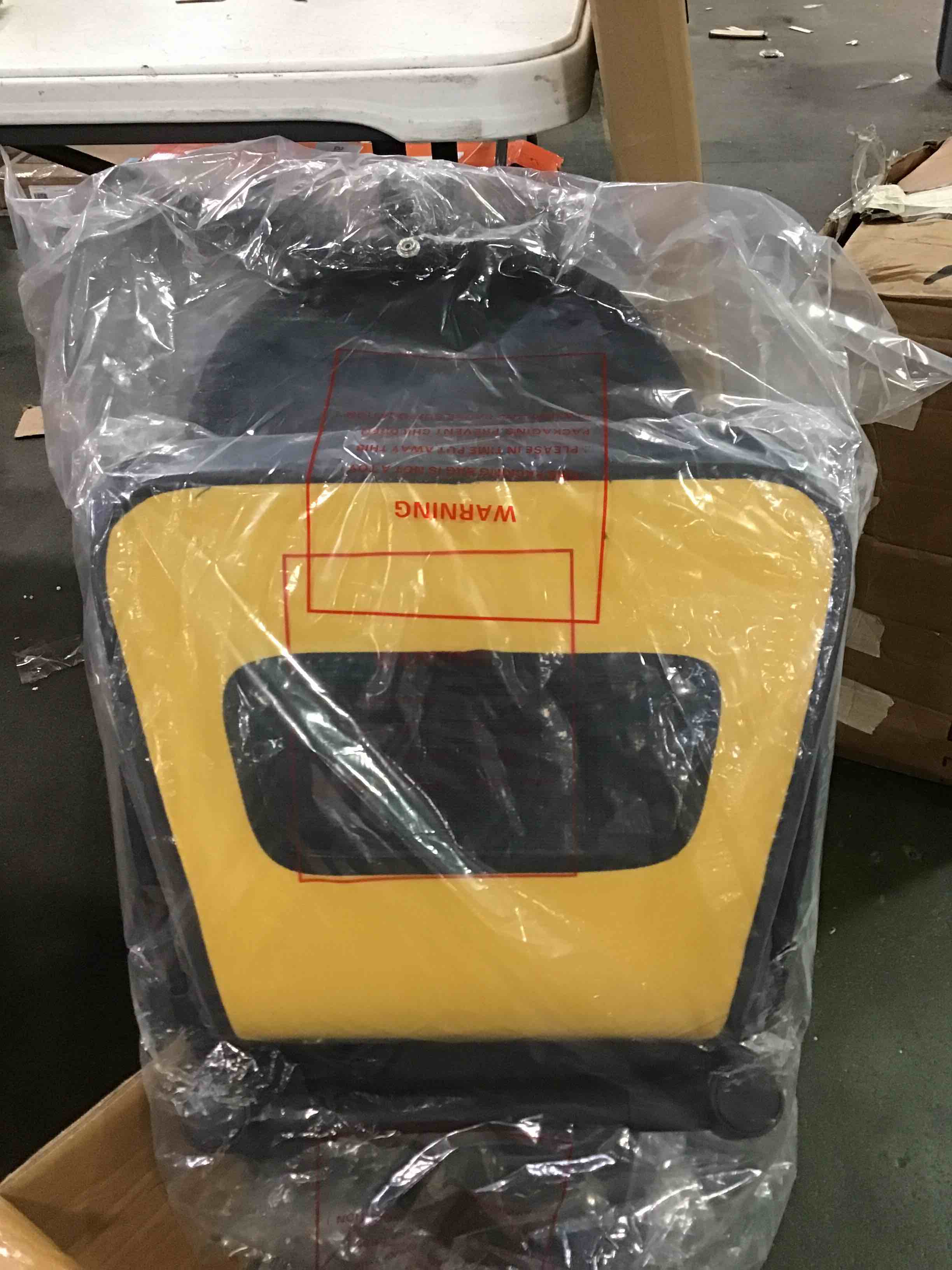 https://s3.amazonaws.com/lotting-images-prod/bidfta/YEL6297601_1712682588701.jpeg