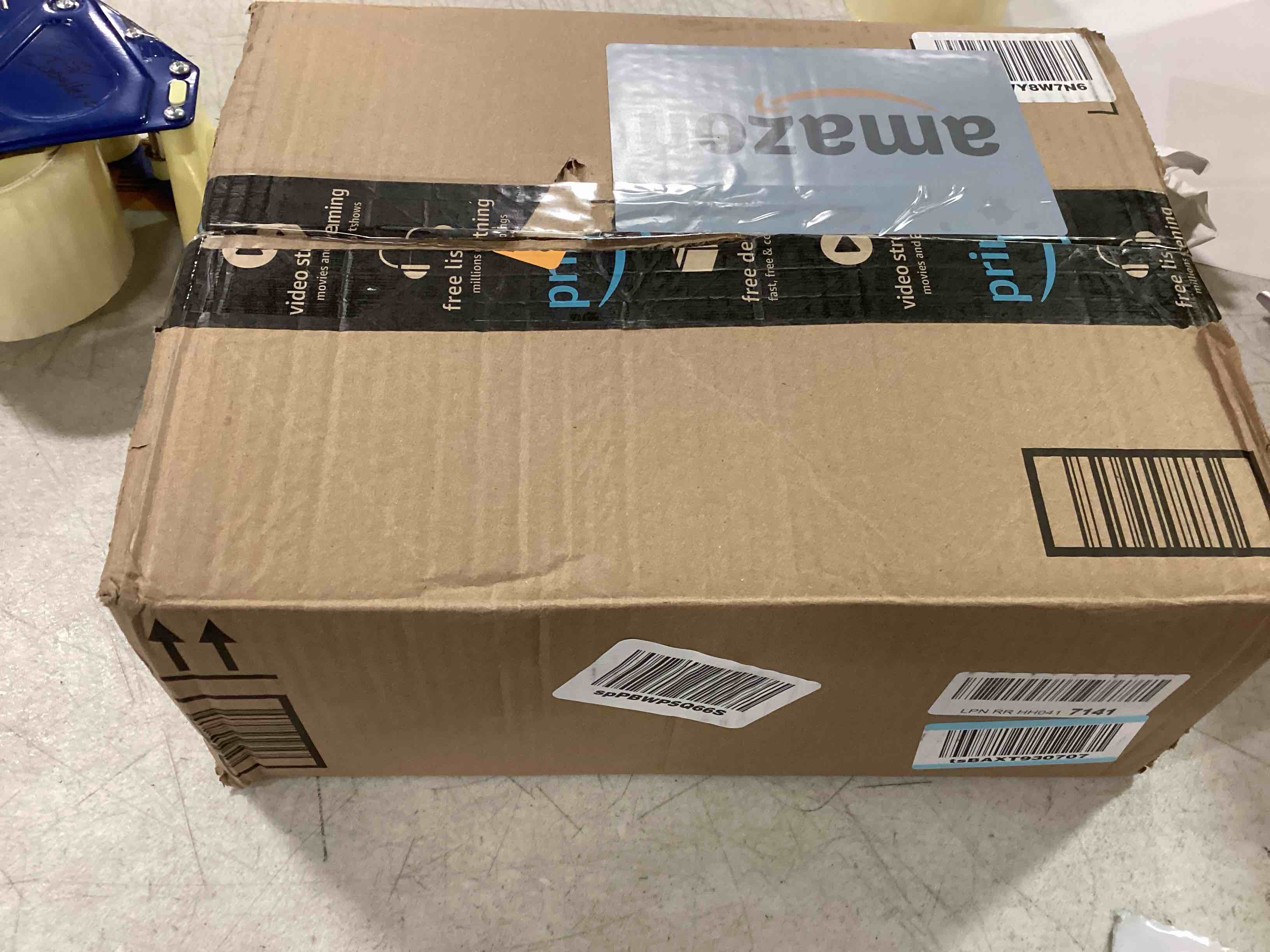 https://s3.amazonaws.com/lotting-images-prod/bidfta/YEL6297669_1712752336737.jpeg