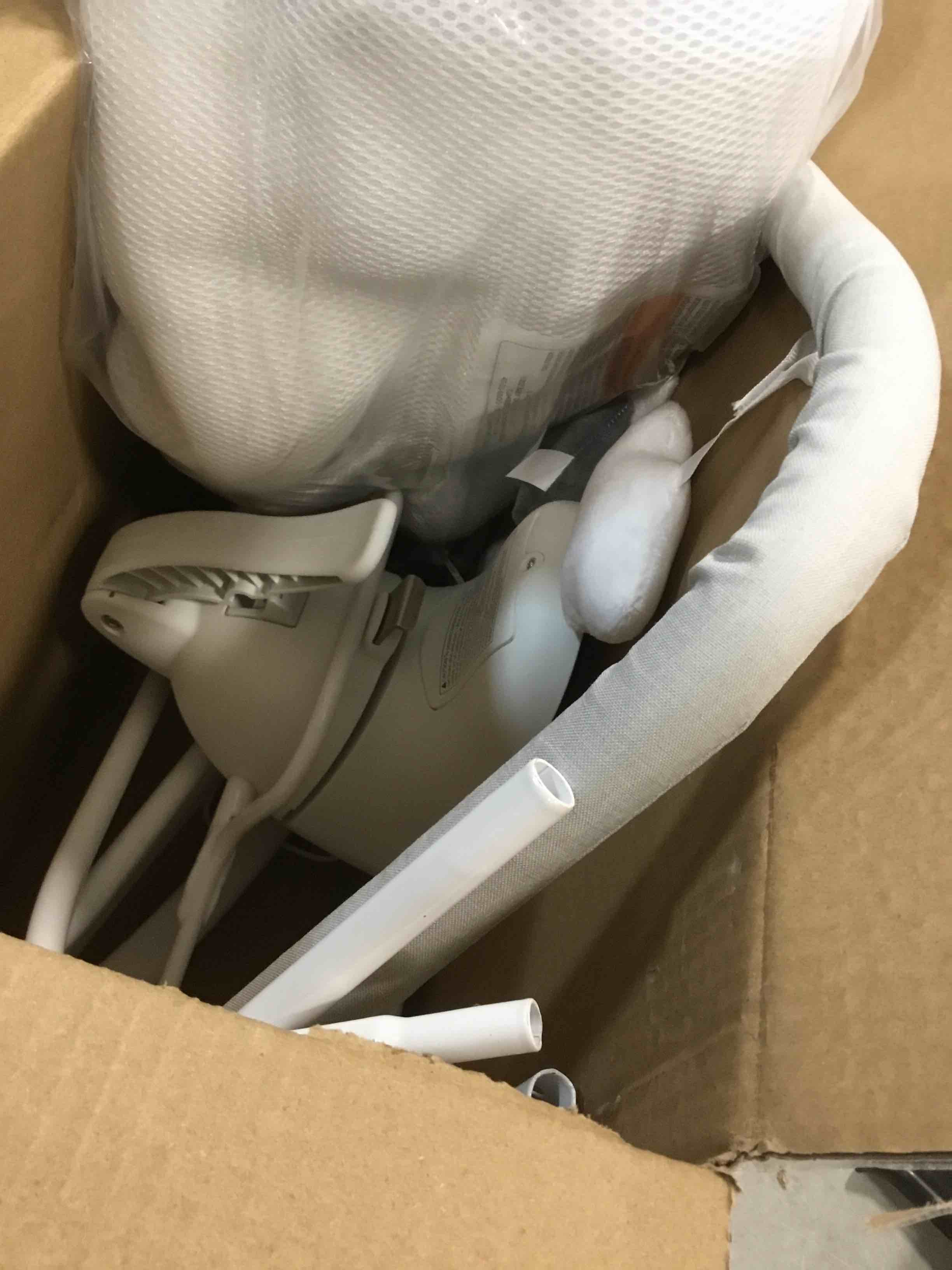 https://s3.amazonaws.com/lotting-images-prod/bidfta/YEL6299316_1712683647871.jpeg