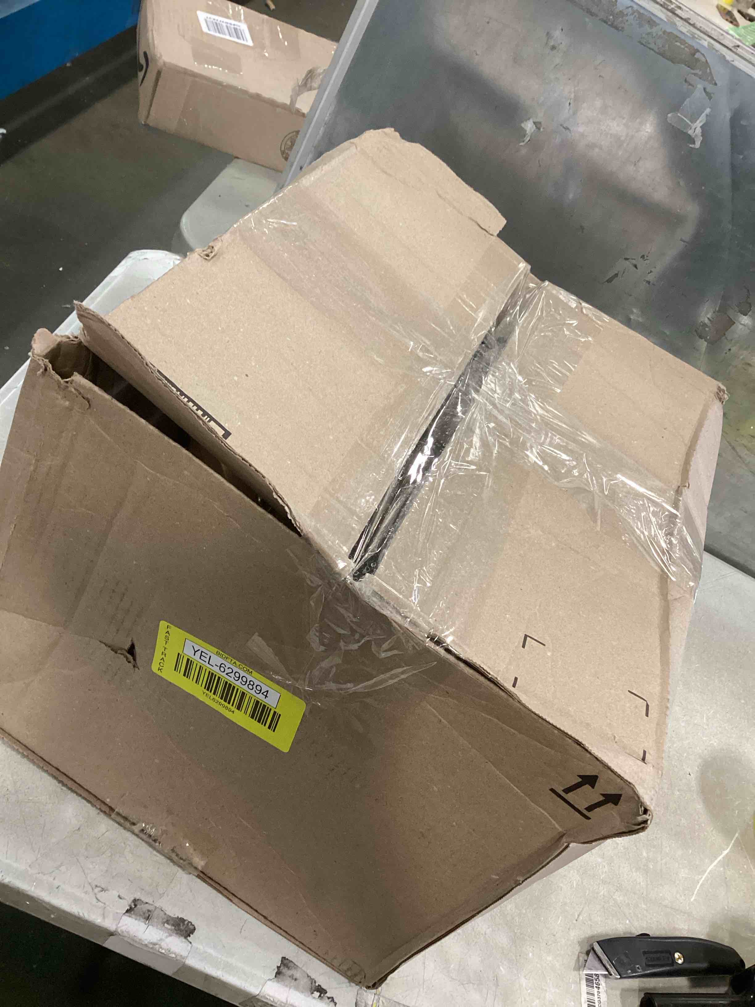 https://s3.amazonaws.com/lotting-images-prod/bidfta/YEL6299894_1713191627367.jpeg