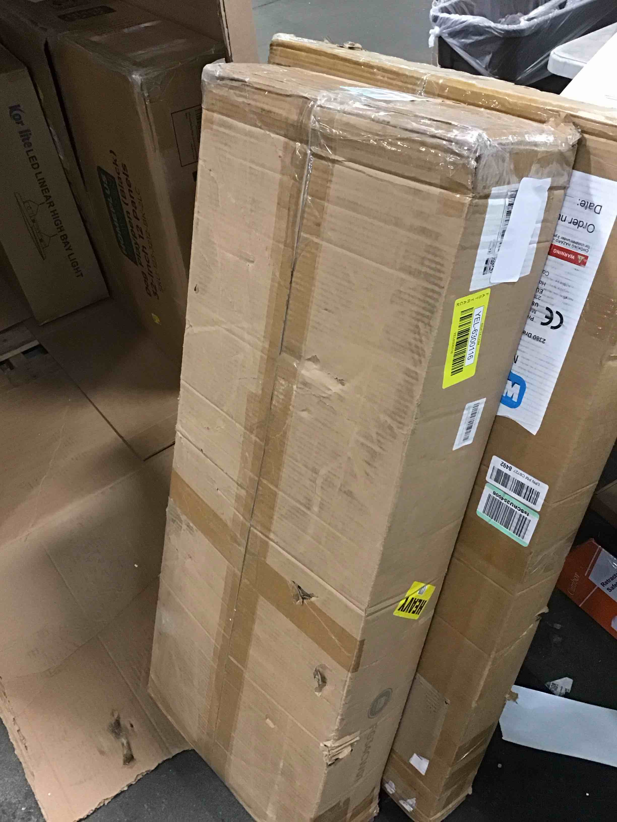 https://s3.amazonaws.com/lotting-images-prod/bidfta/YEL6300116_1713278380854.jpeg
