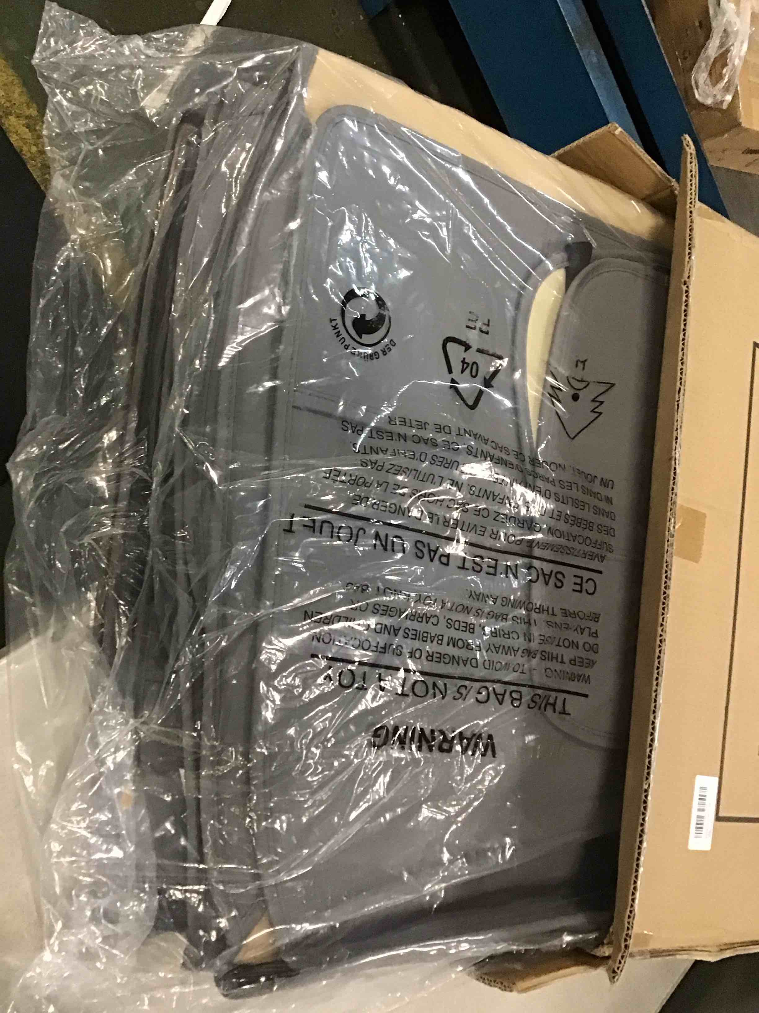 https://s3.amazonaws.com/lotting-images-prod/bidfta/YEL6301198_1712834199946.jpeg