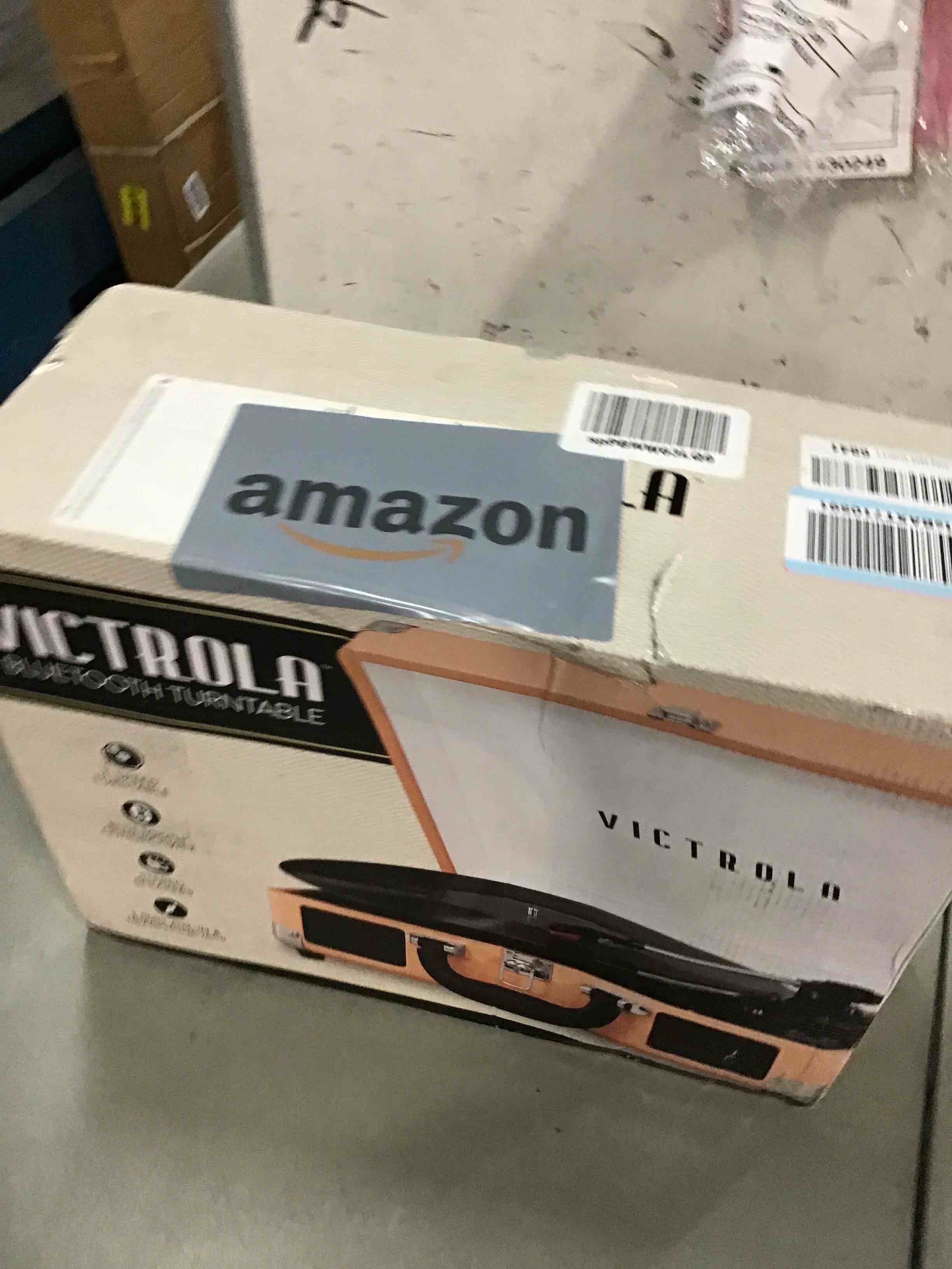 https://s3.amazonaws.com/lotting-images-prod/bidfta/YEL6302900_1712774032576.jpeg