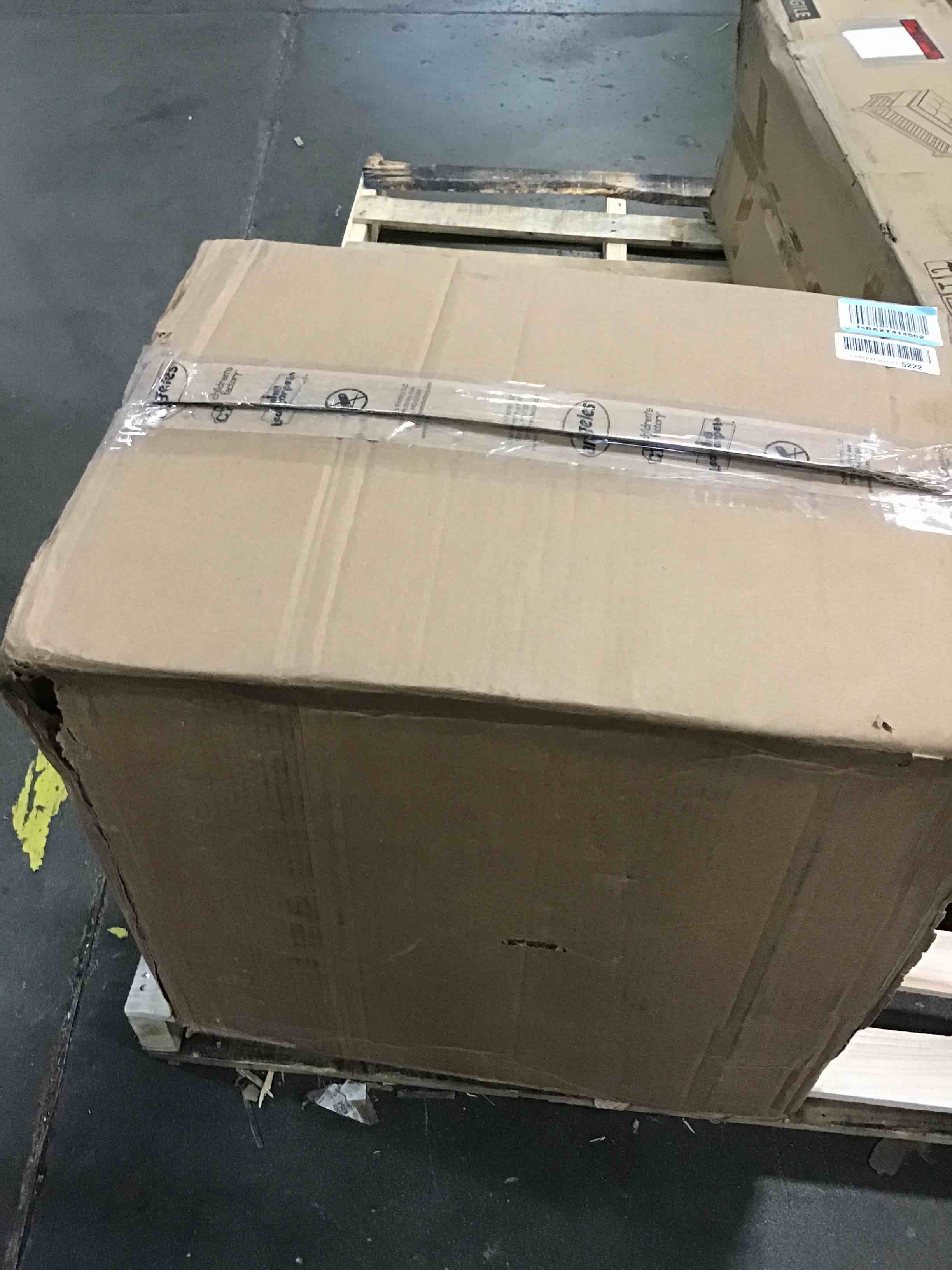 https://s3.amazonaws.com/lotting-images-prod/bidfta/YEL6302929_1712778382078.jpeg
