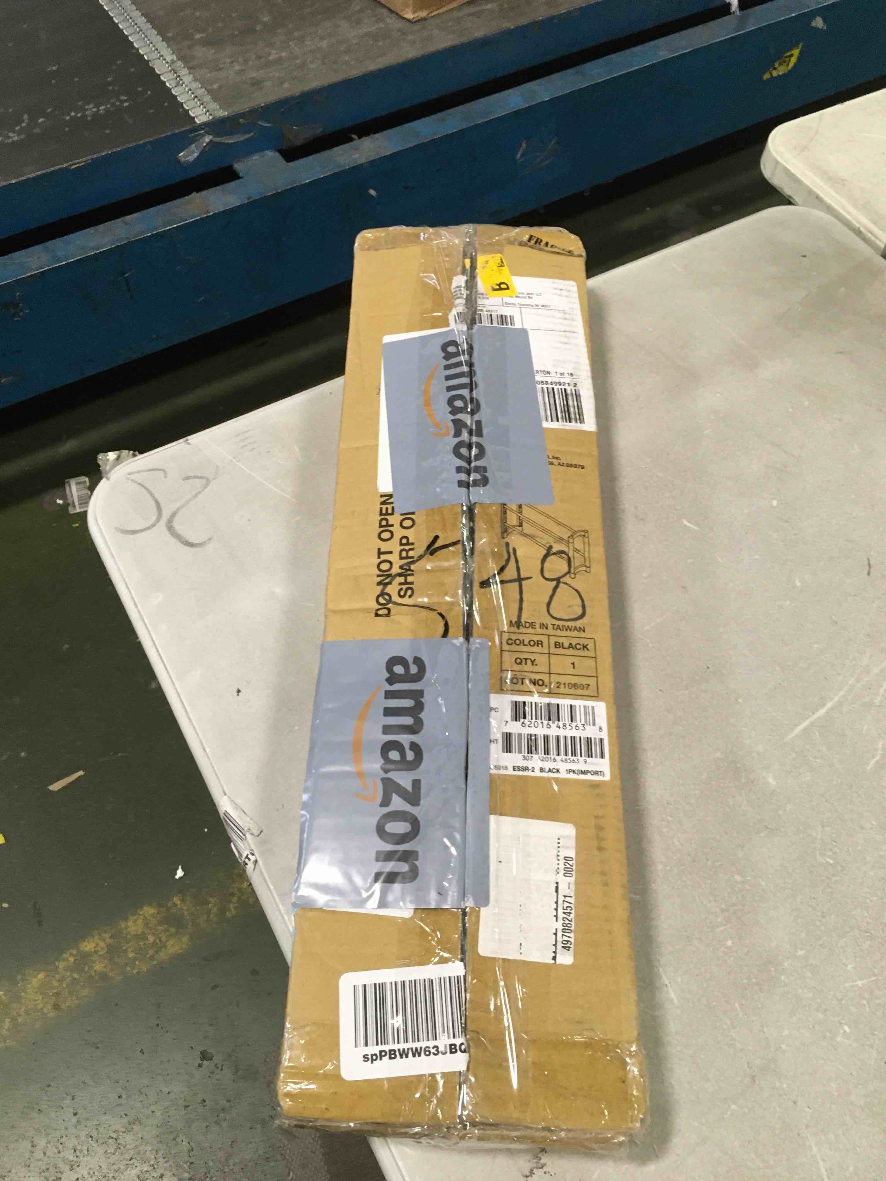 https://s3.amazonaws.com/lotting-images-prod/bidfta/YEL6304988_1712845761723.jpeg