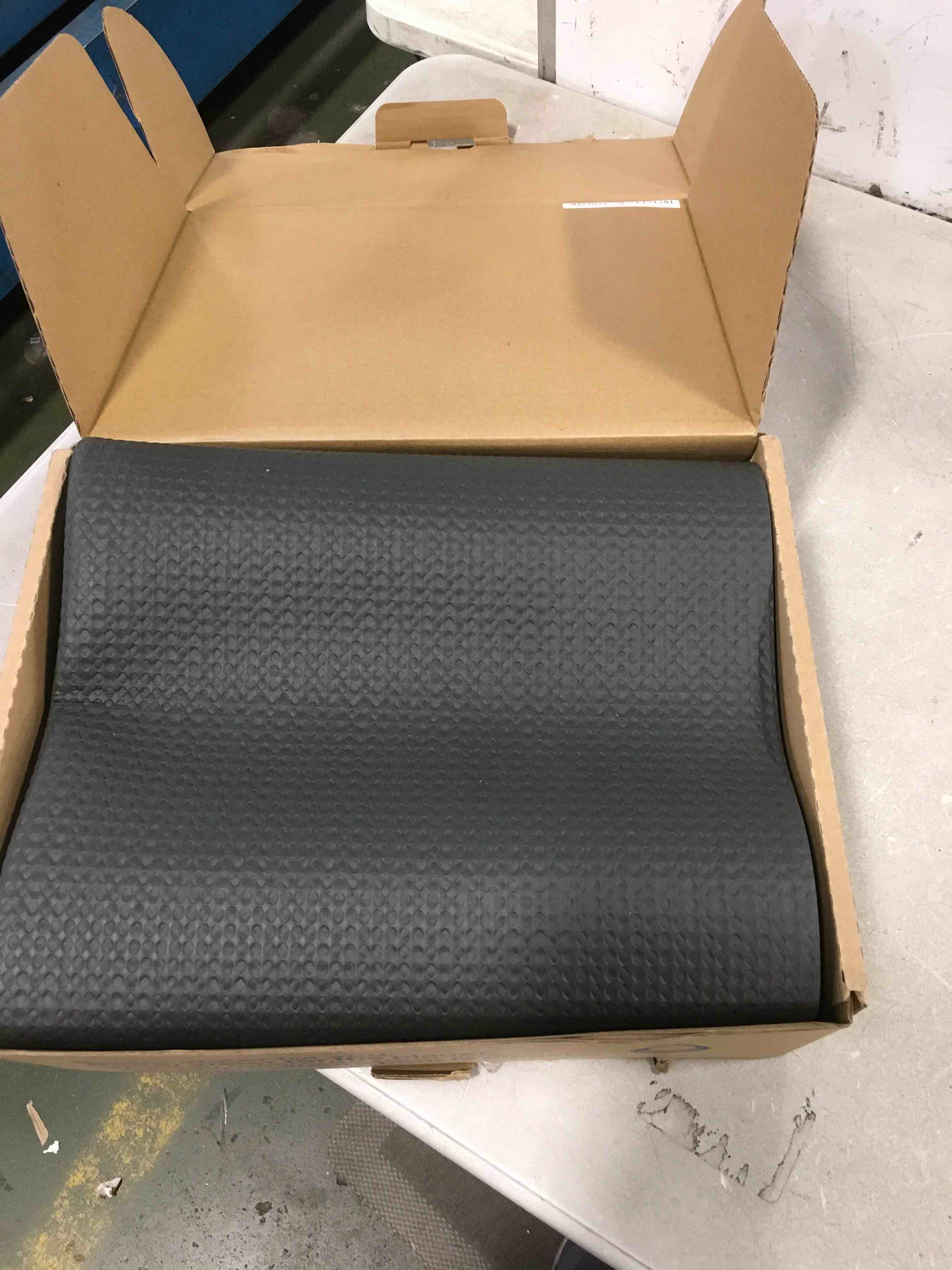 https://s3.amazonaws.com/lotting-images-prod/bidfta/YEL6305025_1712849298828.jpeg