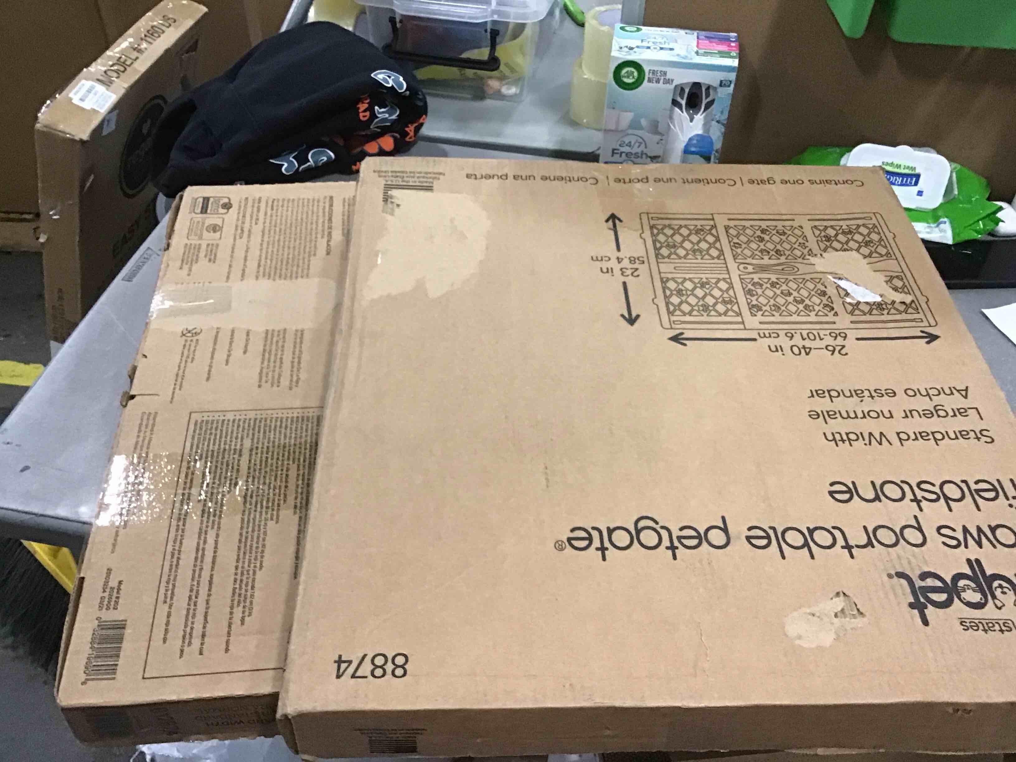 https://s3.amazonaws.com/lotting-images-prod/bidfta/YEL6305290_1712937214052.jpeg