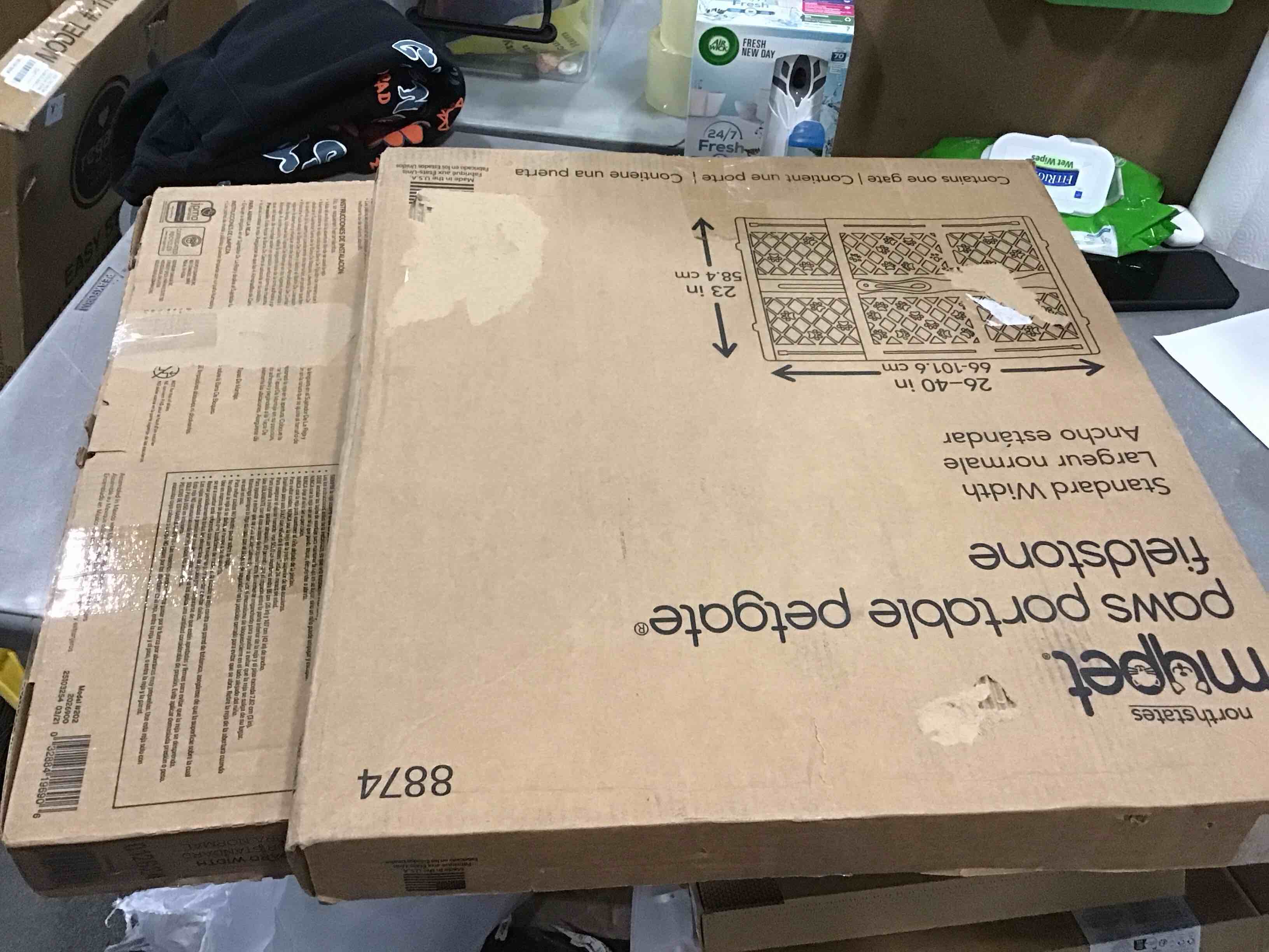 https://s3.amazonaws.com/lotting-images-prod/bidfta/YEL6305290_1712937215635.jpeg