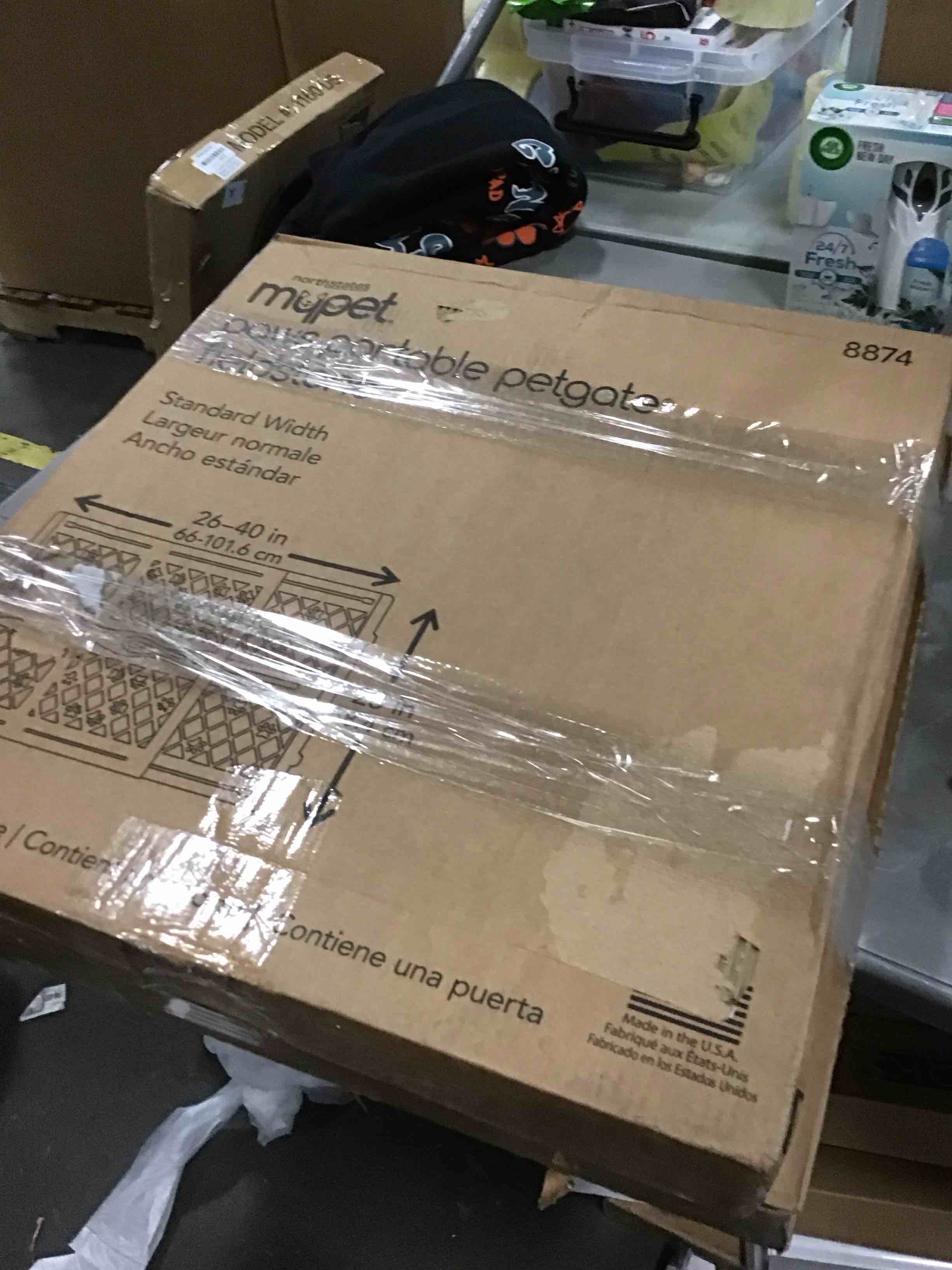 https://s3.amazonaws.com/lotting-images-prod/bidfta/YEL6305290_1712937266171.jpeg