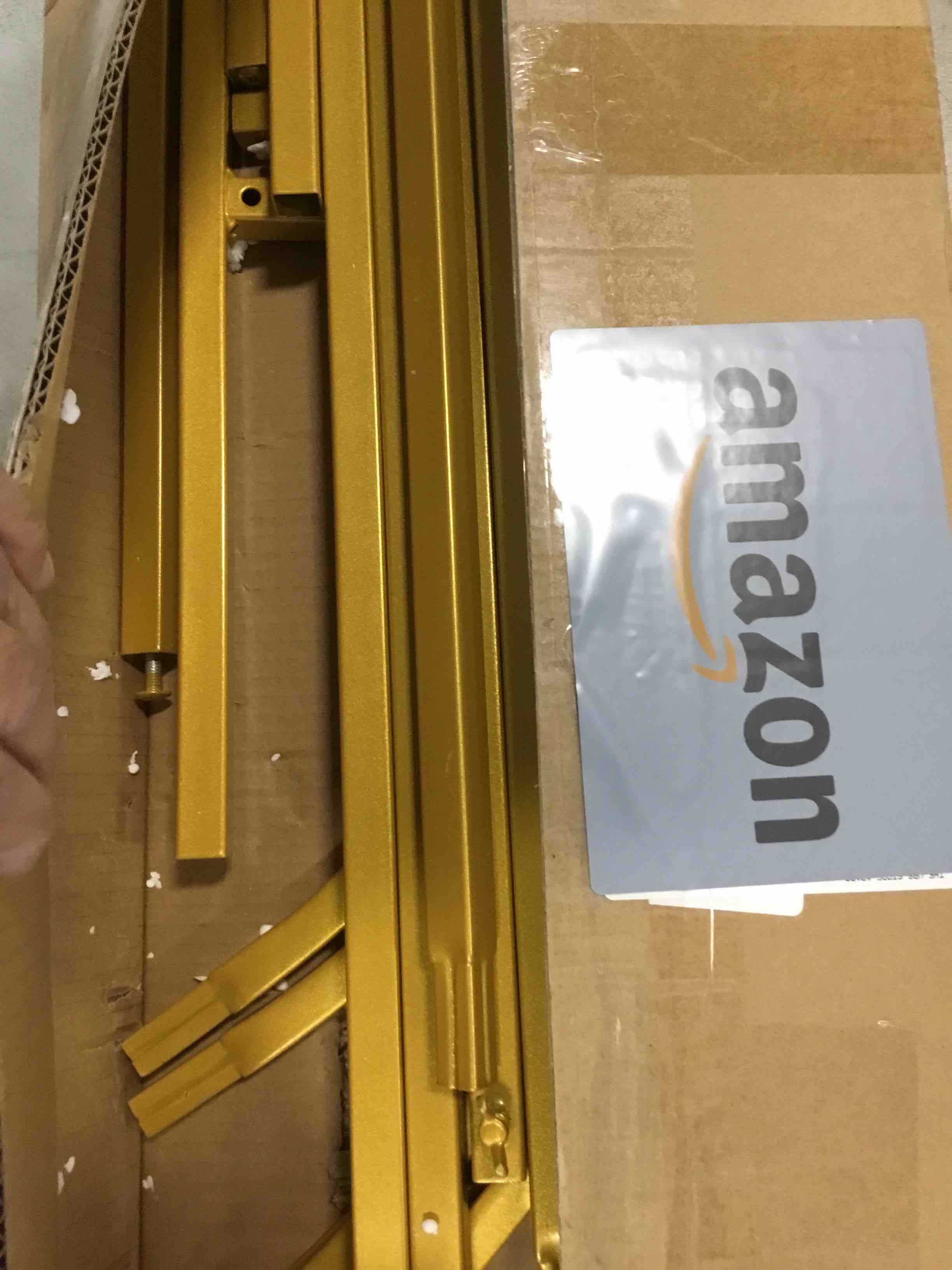 https://s3.amazonaws.com/lotting-images-prod/bidfta/YEL6305500_1713210127734.jpeg