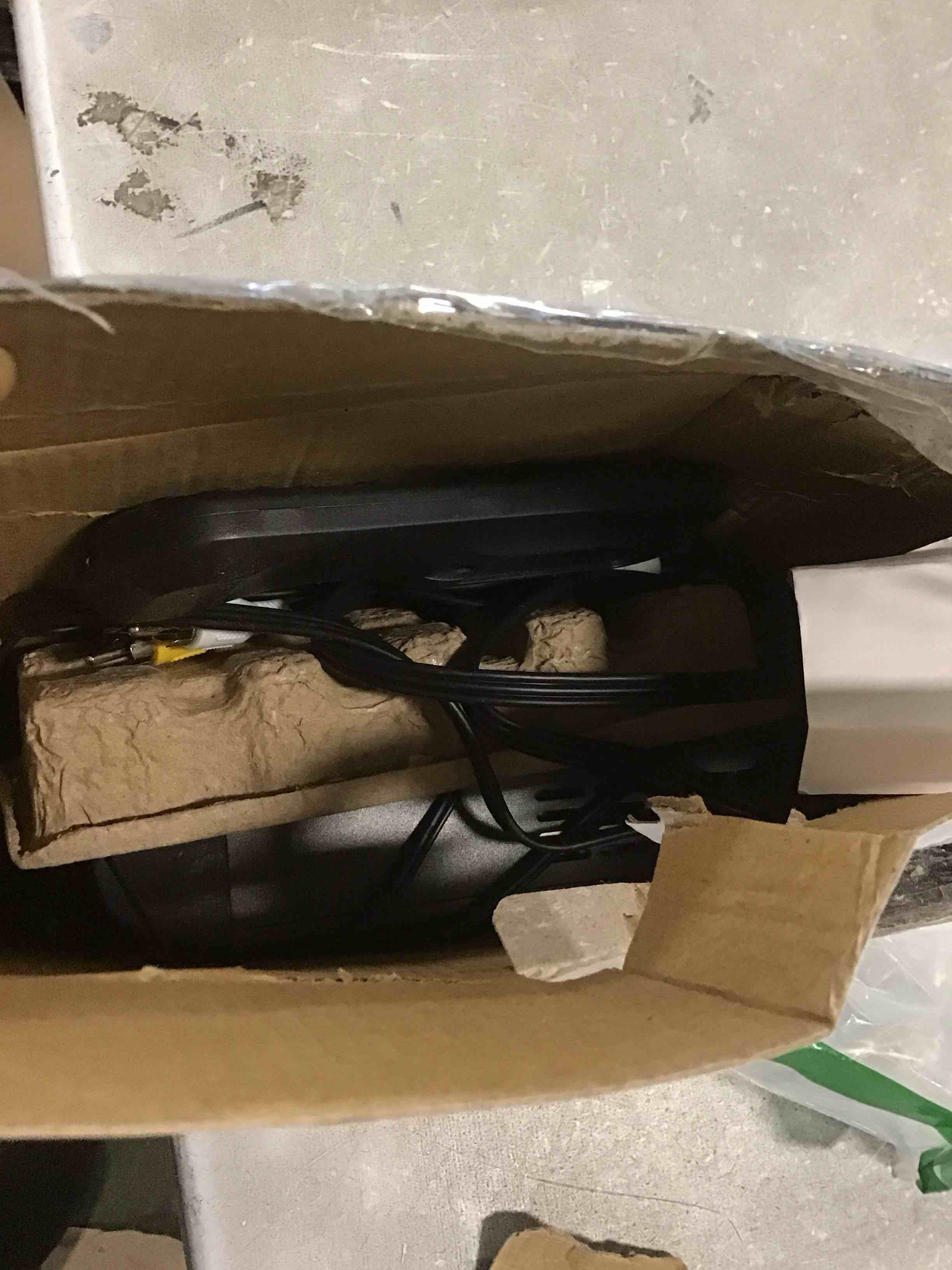 https://s3.amazonaws.com/lotting-images-prod/bidfta/YEL6305654_1713798475261.jpeg