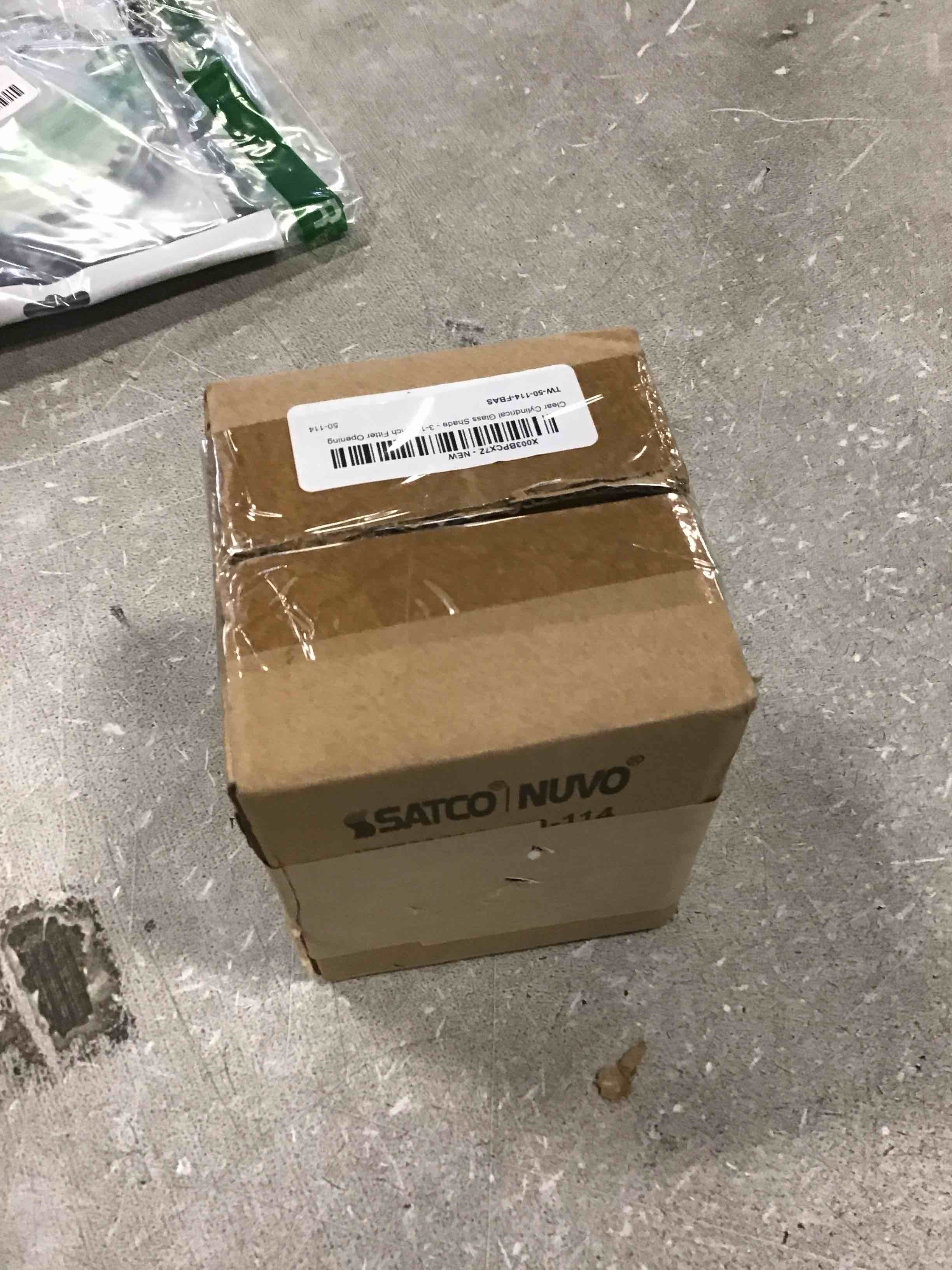 https://s3.amazonaws.com/lotting-images-prod/bidfta/YEL6305659_1713799040258.jpeg