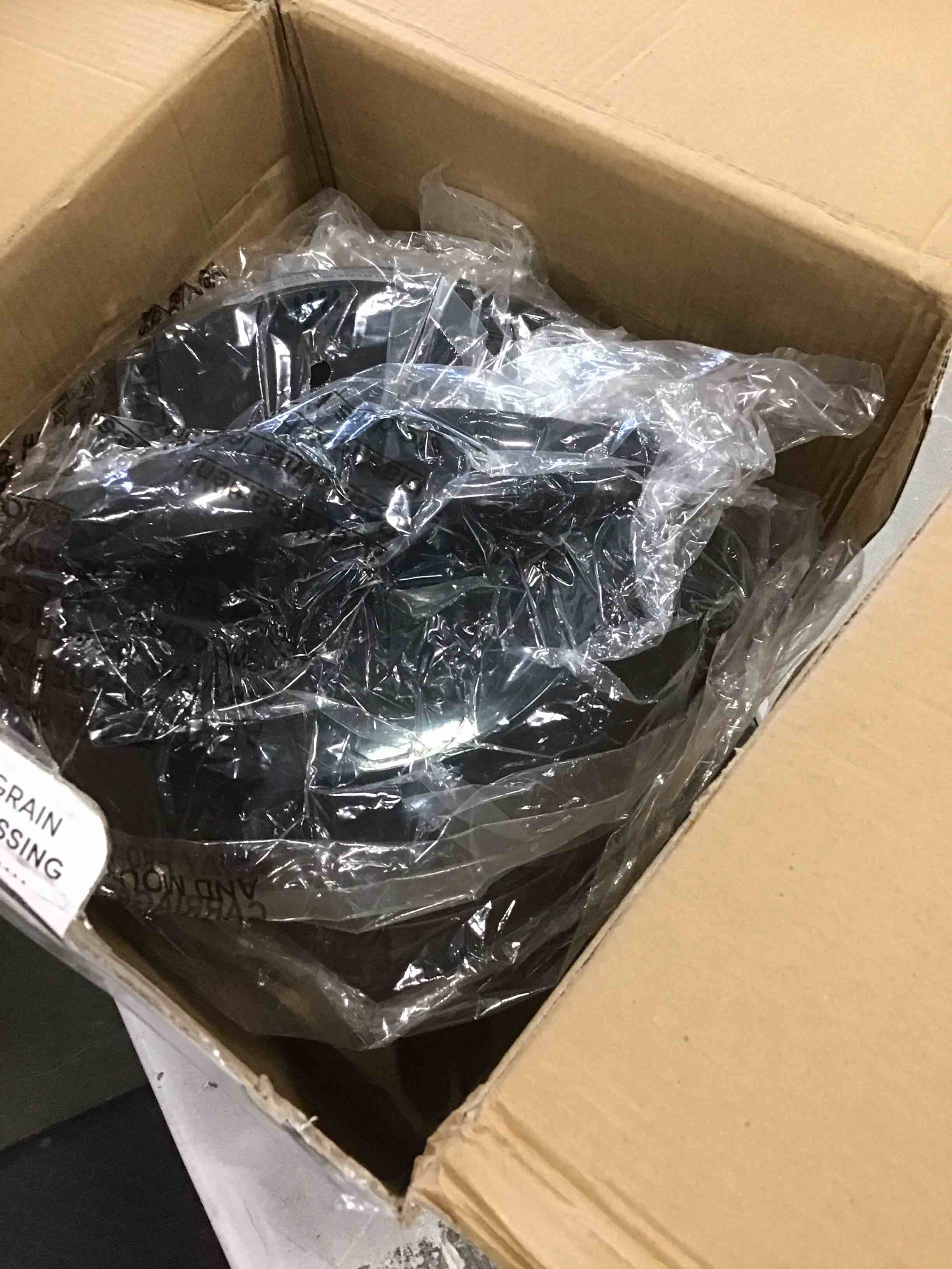 https://s3.amazonaws.com/lotting-images-prod/bidfta/YEL6305683_1713802361391.jpeg