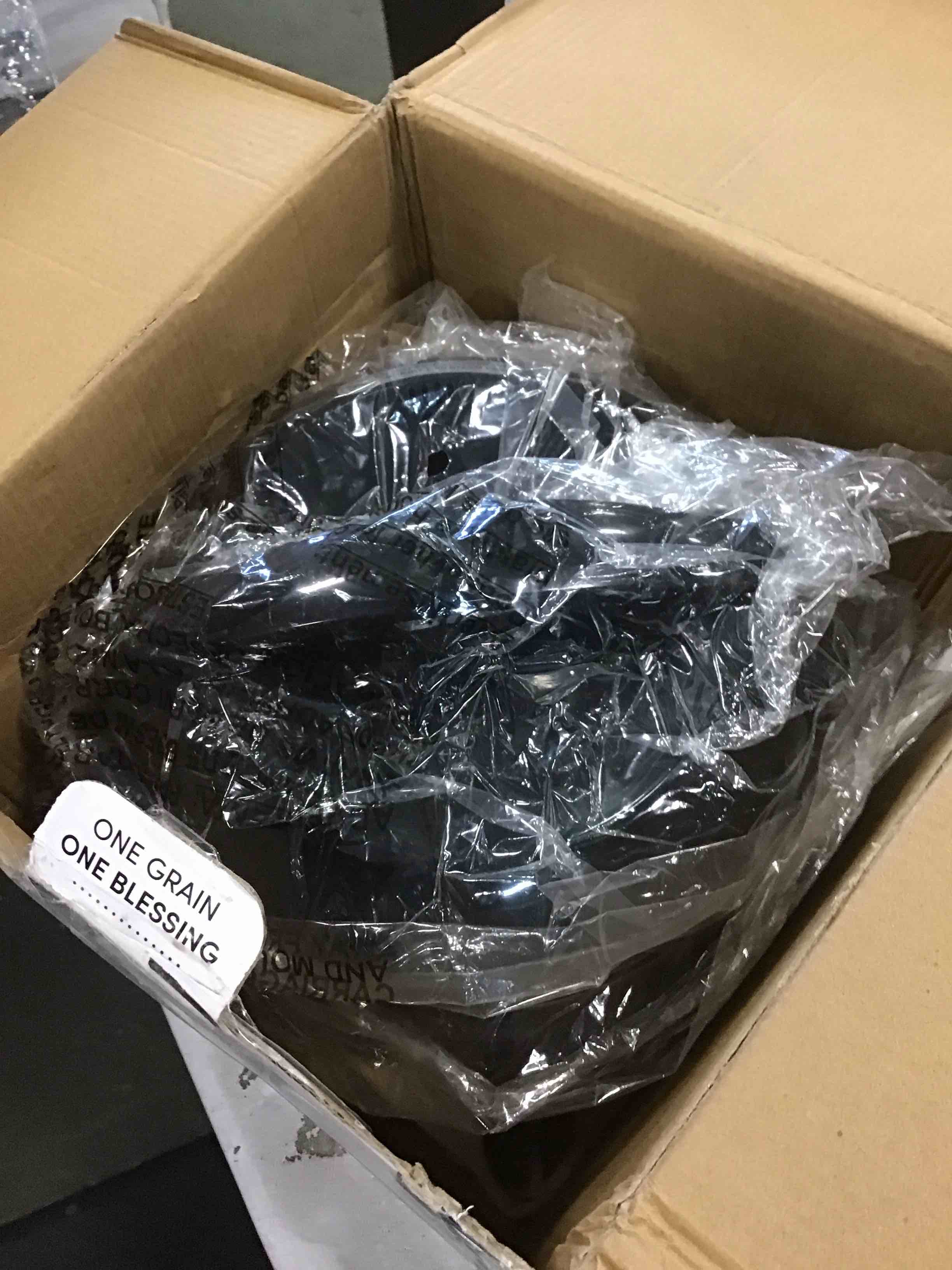 https://s3.amazonaws.com/lotting-images-prod/bidfta/YEL6305683_1713802362602.jpeg