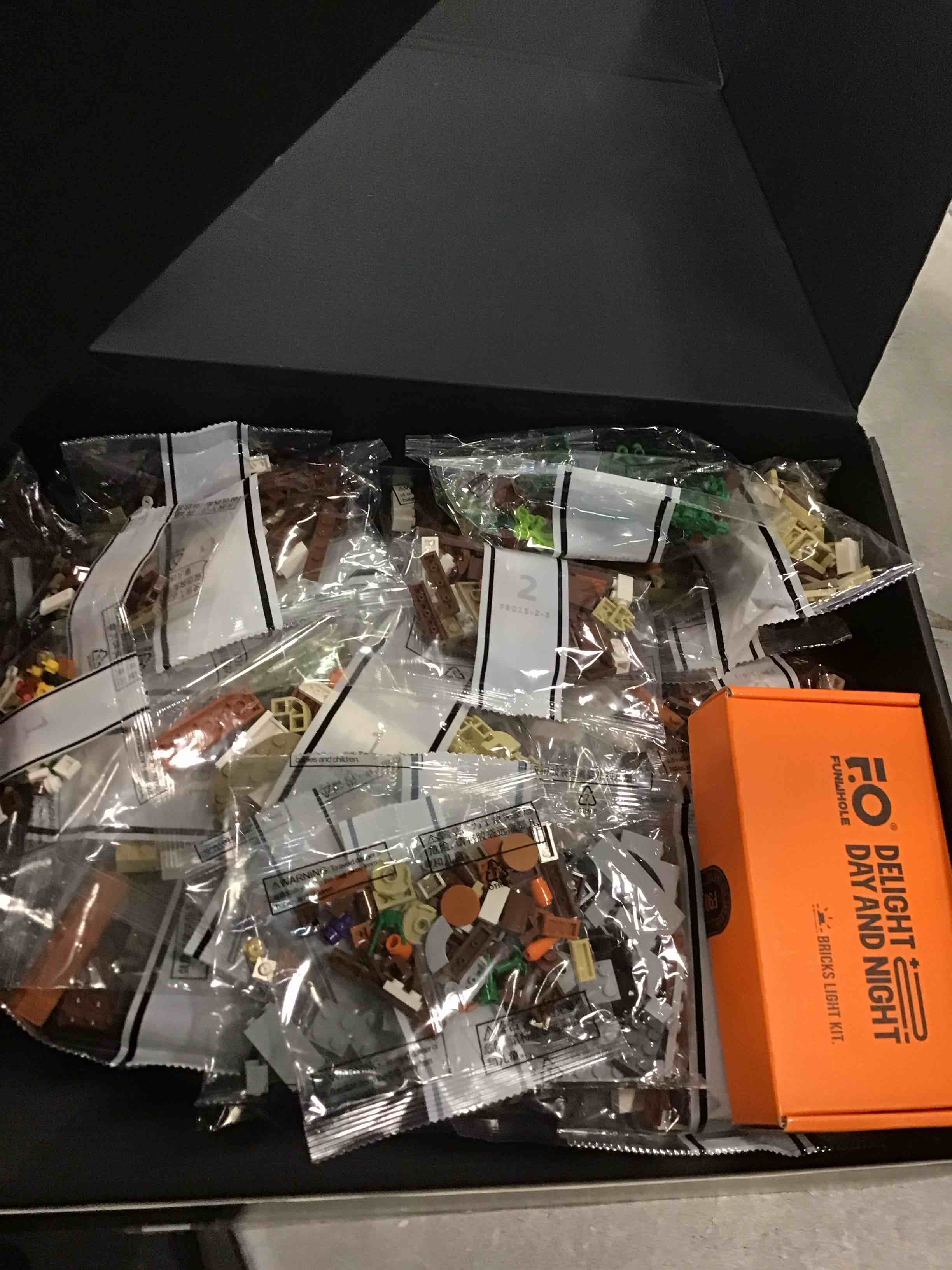 https://s3.amazonaws.com/lotting-images-prod/bidfta/YEL6305690_1713803185135.jpeg
