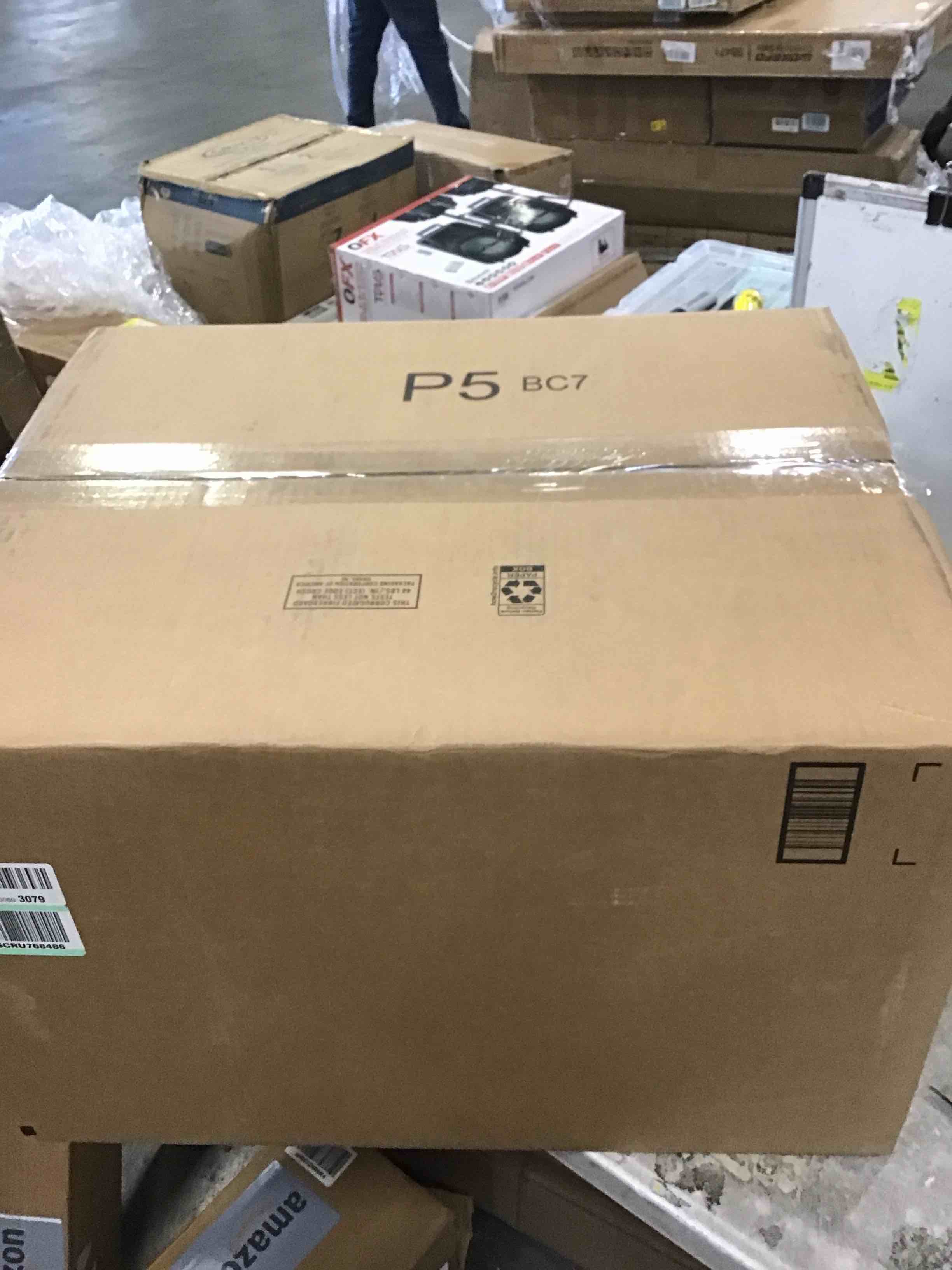 https://s3.amazonaws.com/lotting-images-prod/bidfta/YEL6306009_1713987061153.jpeg