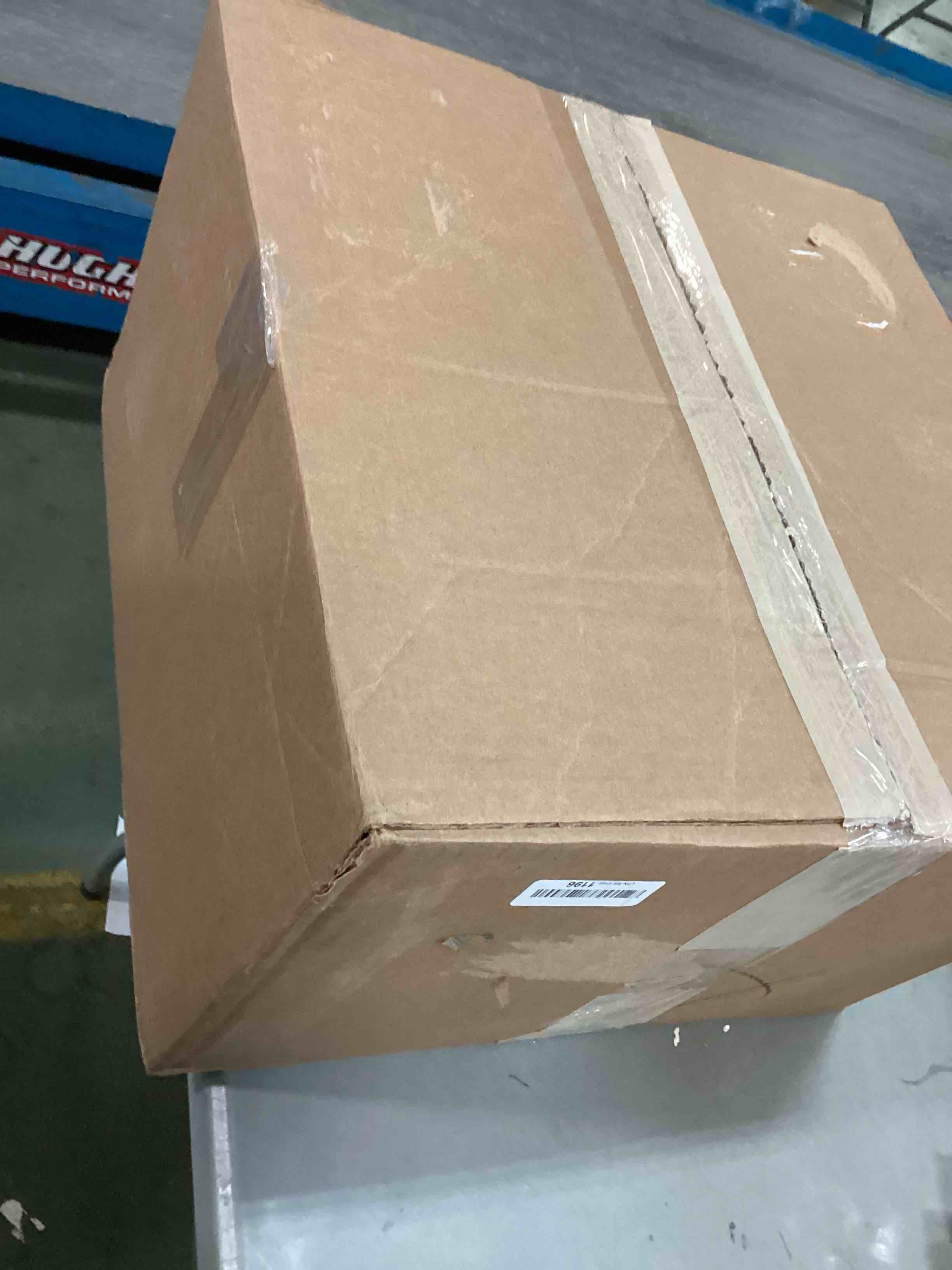https://s3.amazonaws.com/lotting-images-prod/bidfta/YEL6306526_1712921767999.jpeg