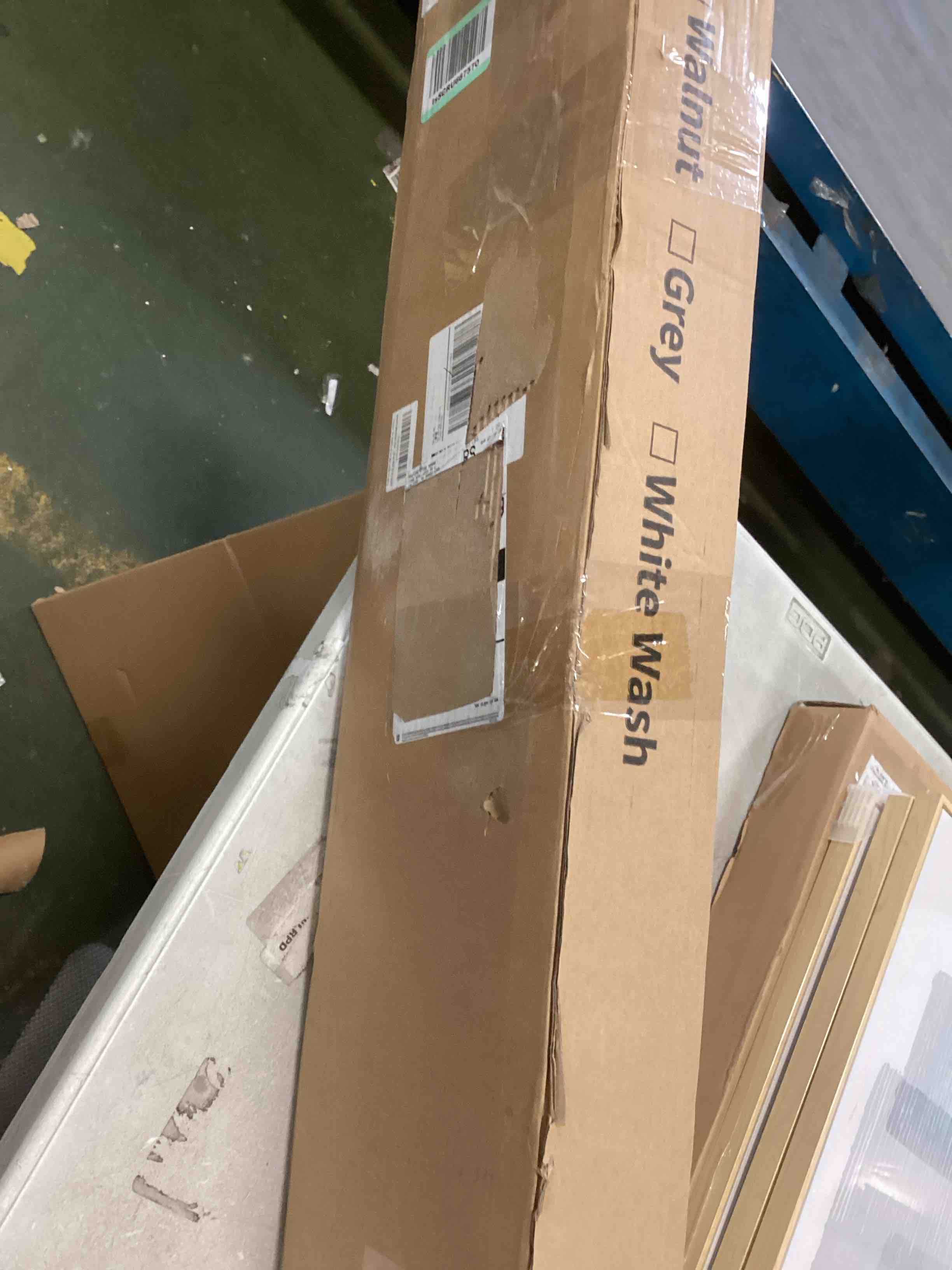 https://s3.amazonaws.com/lotting-images-prod/bidfta/YEL6307255_1713291013202.jpeg