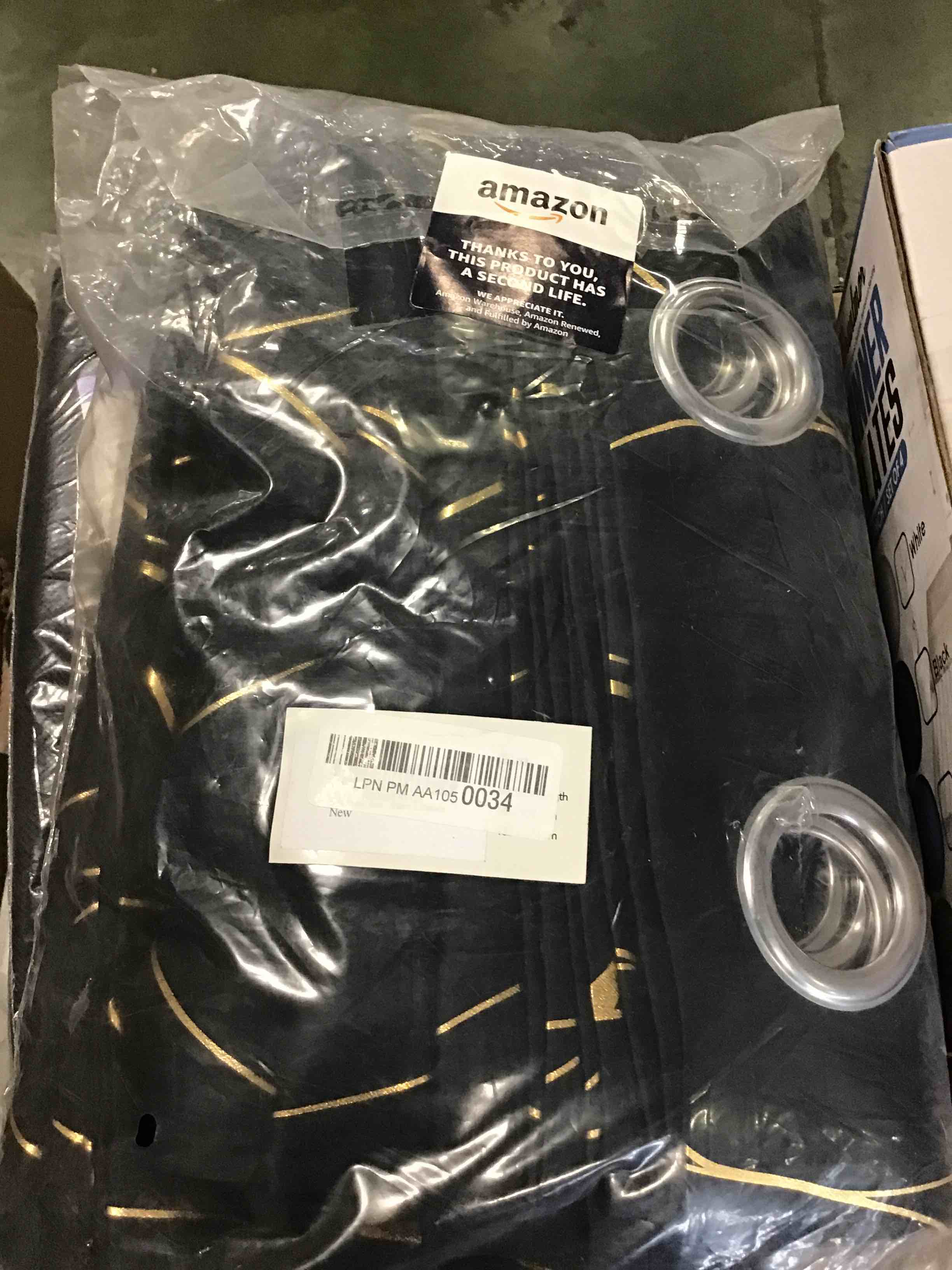 https://s3.amazonaws.com/lotting-images-prod/bidfta/YEL6309111_1712067549229.jpeg
