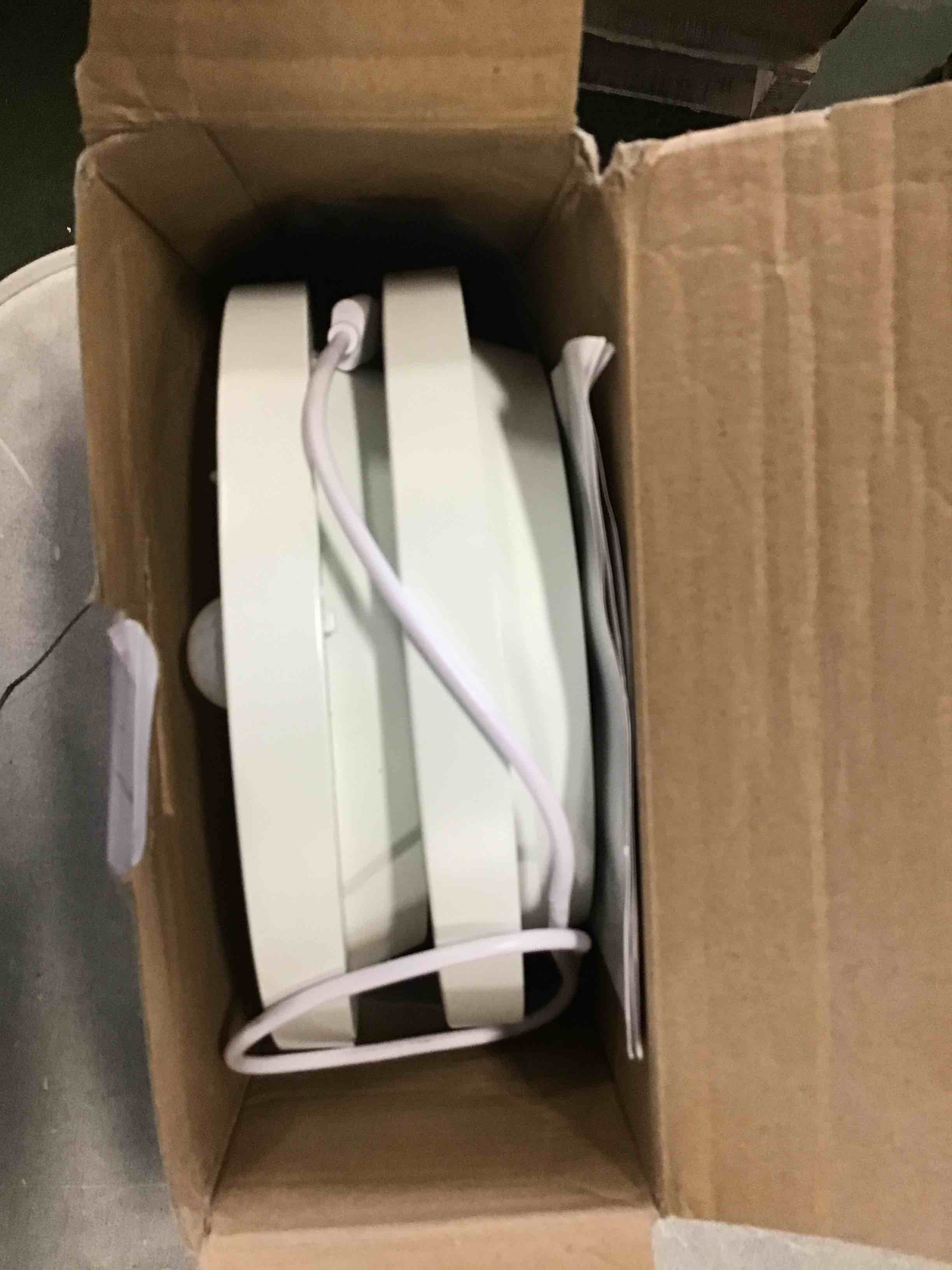 https://s3.amazonaws.com/lotting-images-prod/bidfta/YEL6309237_1712084246950.jpeg