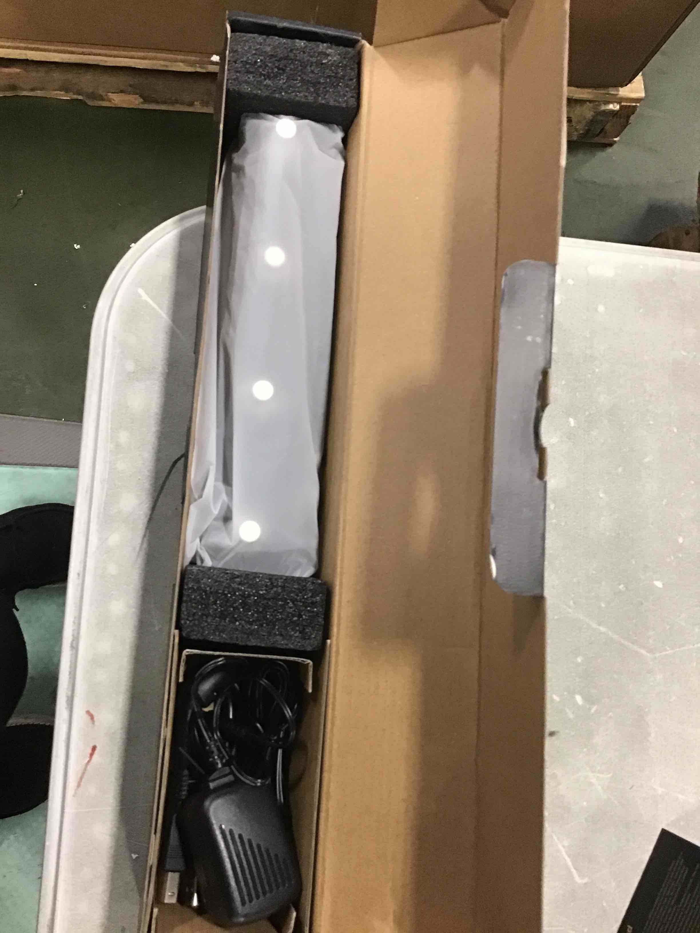 https://s3.amazonaws.com/lotting-images-prod/bidfta/YEL6309330_1712146961313.jpeg