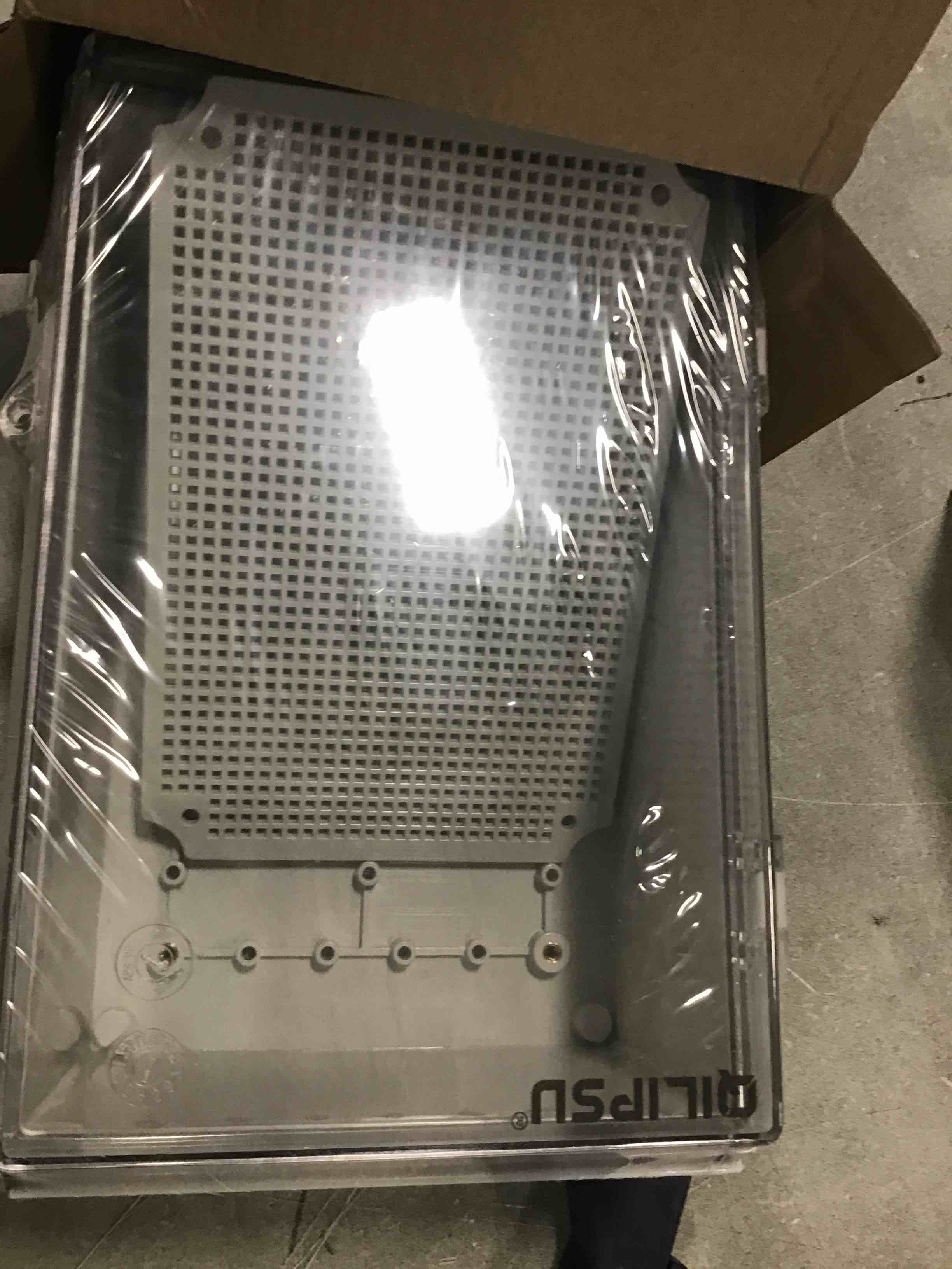 https://s3.amazonaws.com/lotting-images-prod/bidfta/YEL6309376_1712150232775.jpeg