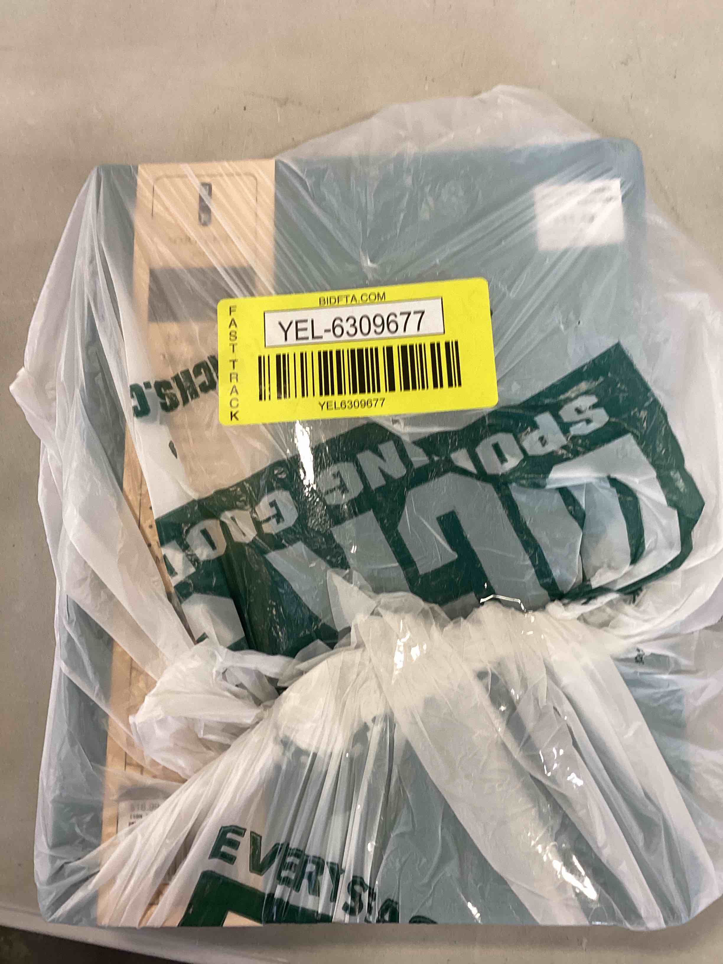 https://s3.amazonaws.com/lotting-images-prod/bidfta/YEL6309677_1711376802307.jpeg
