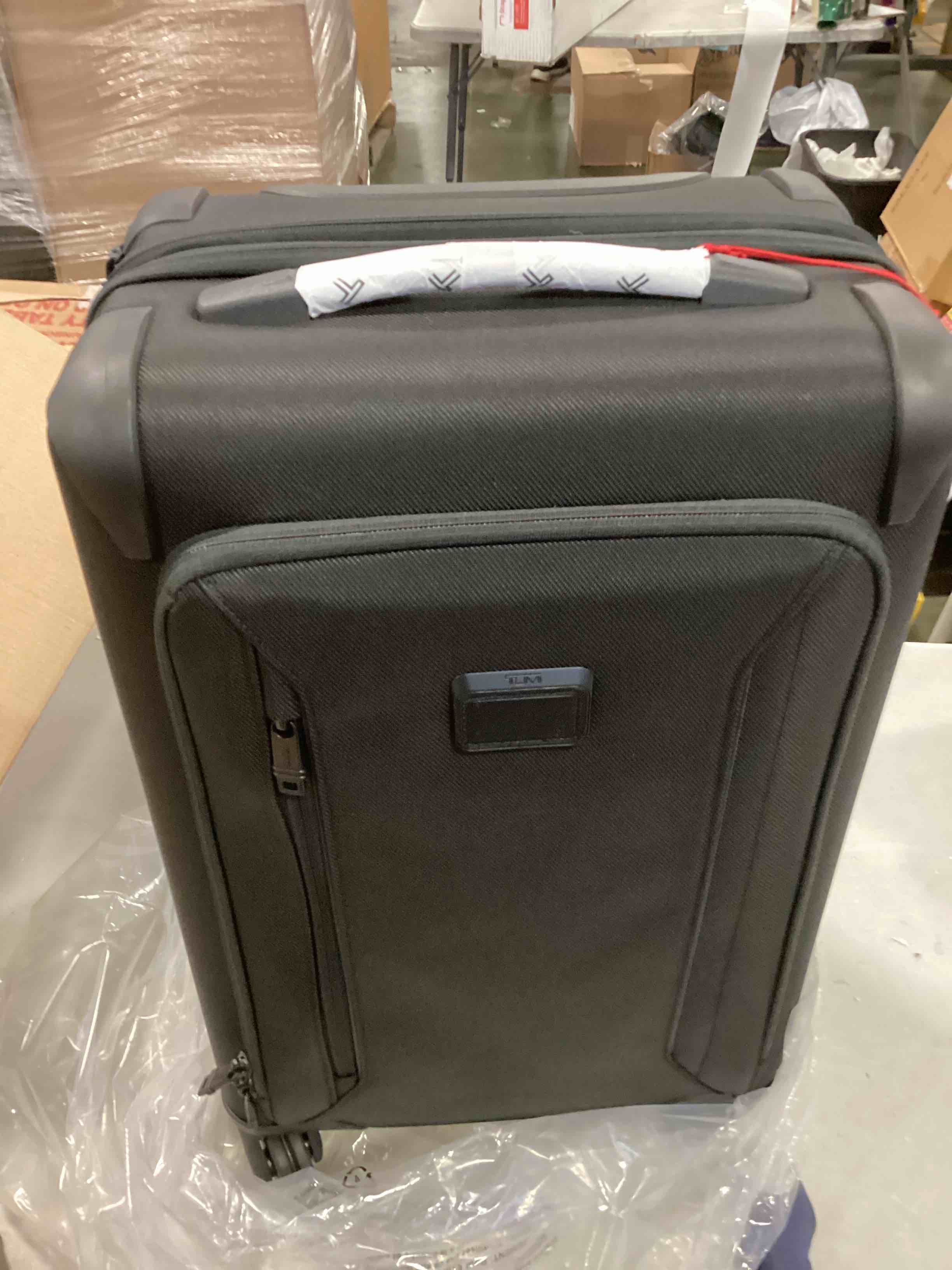 https://s3.amazonaws.com/lotting-images-prod/bidfta/YEL6310562_1711977020466.jpeg