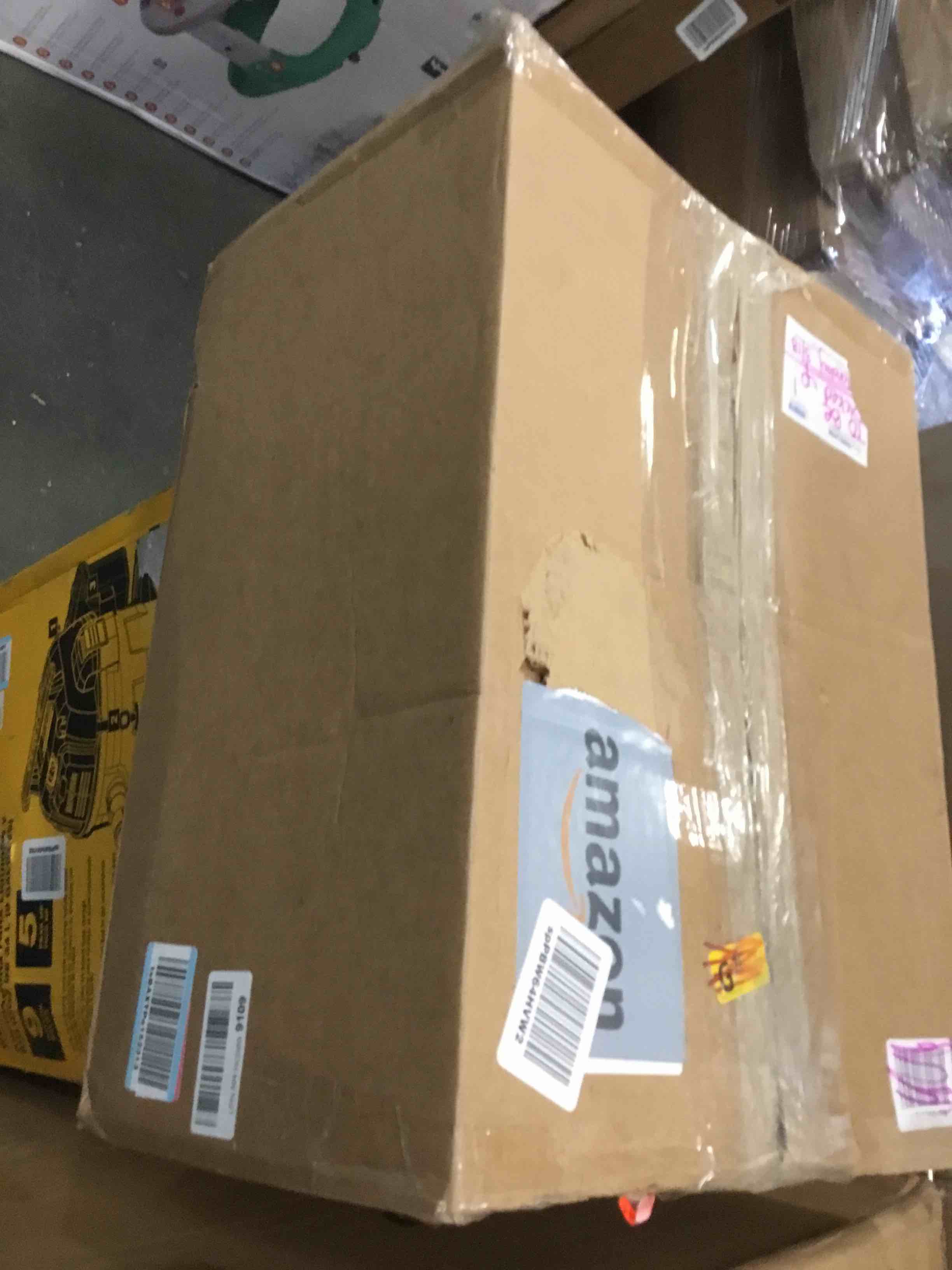 https://s3.amazonaws.com/lotting-images-prod/bidfta/YEL6311631_1711741282142.jpeg
