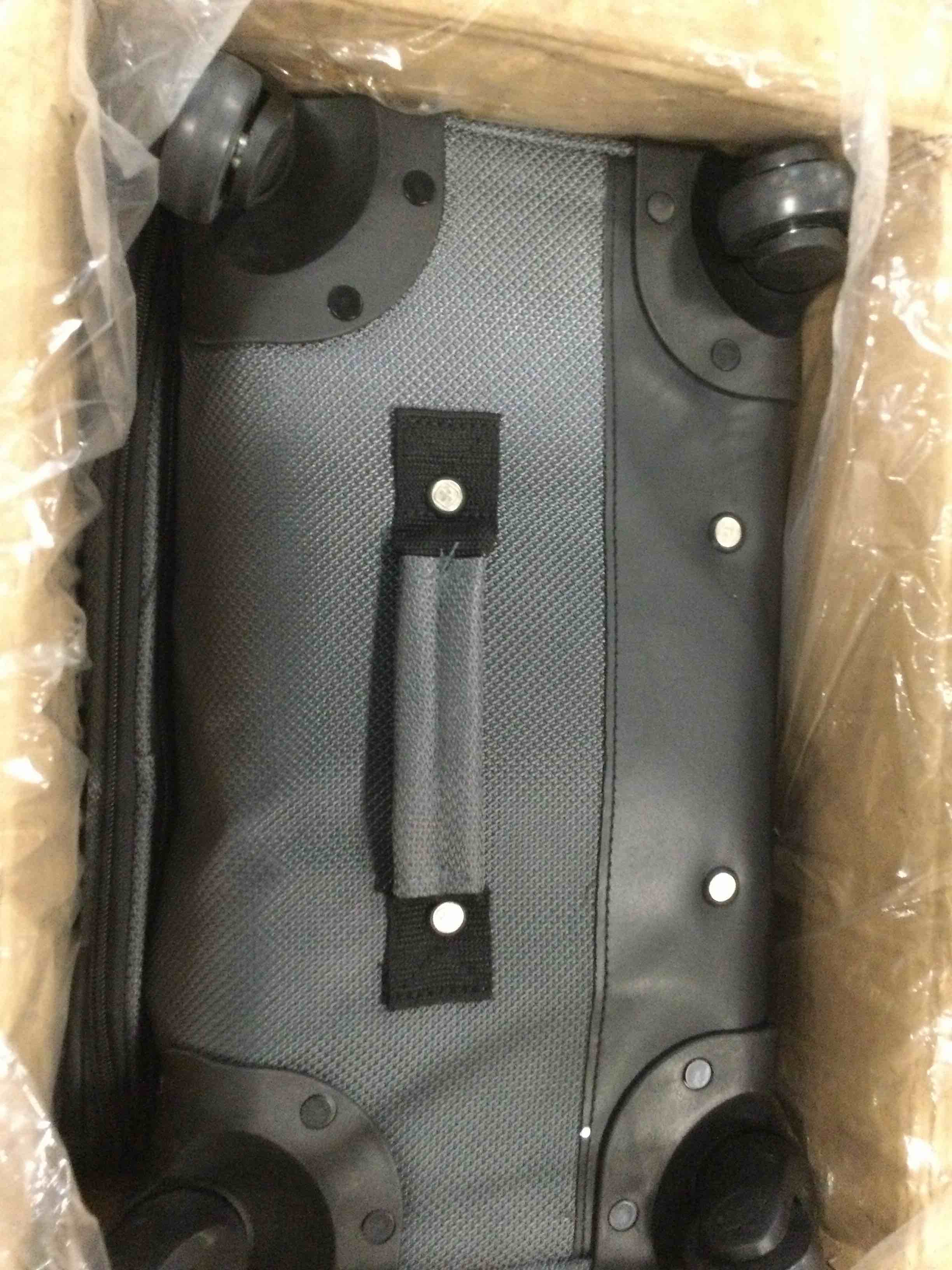 https://s3.amazonaws.com/lotting-images-prod/bidfta/YEL6312110_1712059014833.jpeg