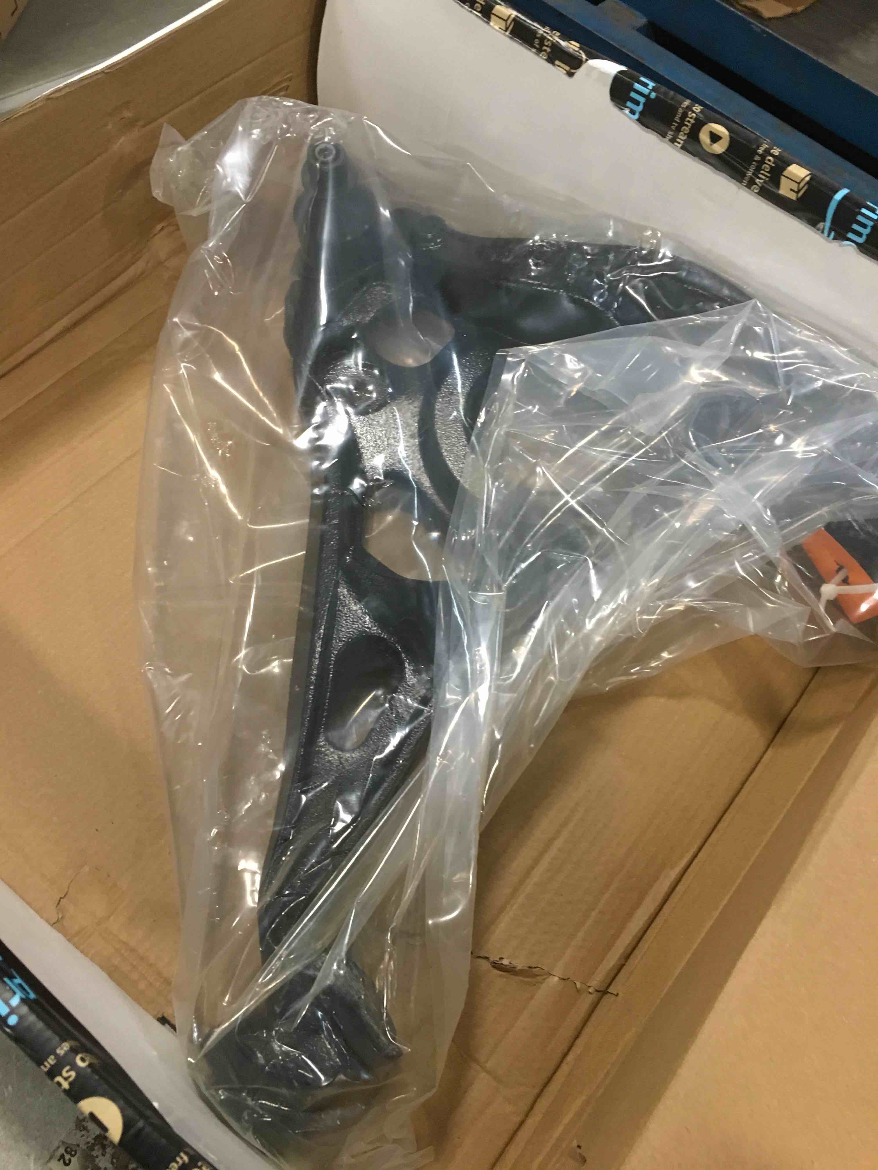 https://s3.amazonaws.com/lotting-images-prod/bidfta/YEL6312319_1712080839840.jpeg