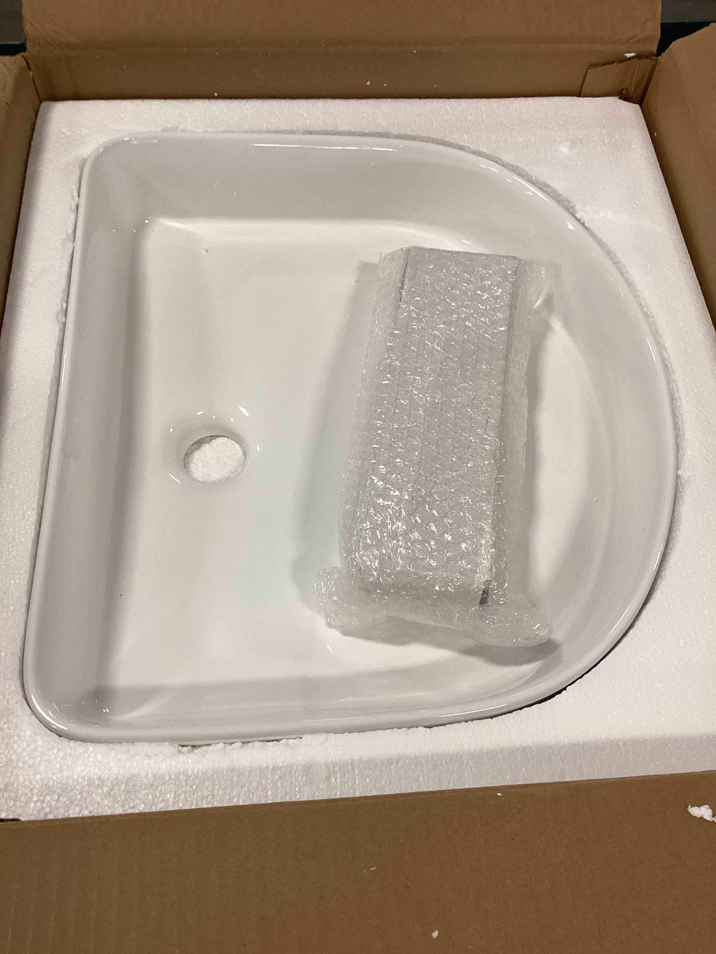https://s3.amazonaws.com/lotting-images-prod/bidfta/YEL6314104_1711479847371.jpeg