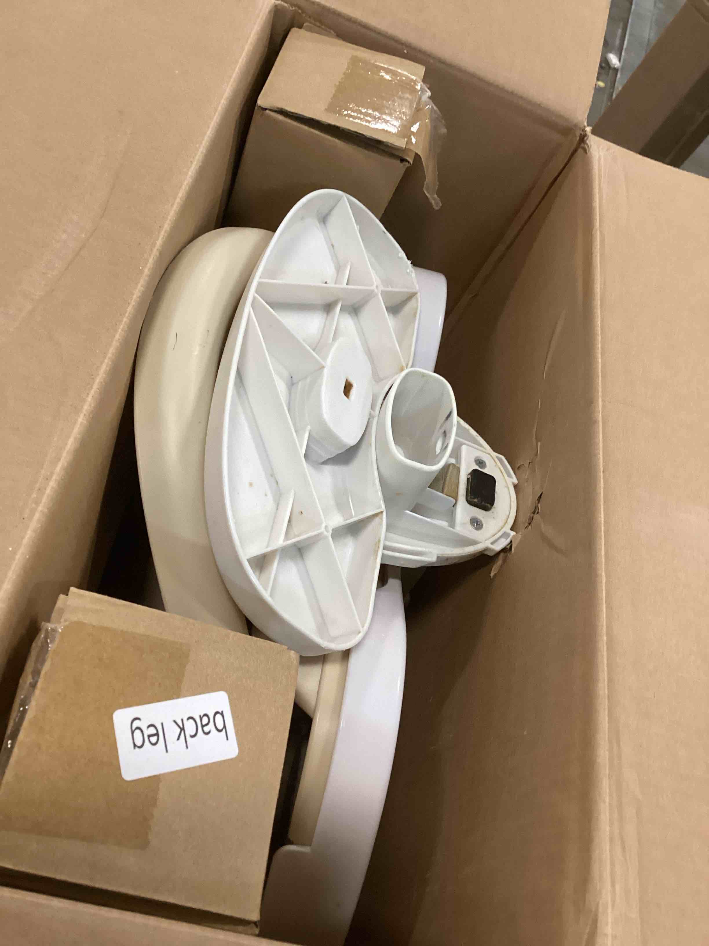 https://s3.amazonaws.com/lotting-images-prod/bidfta/YEL6315104_1712061424474.jpeg