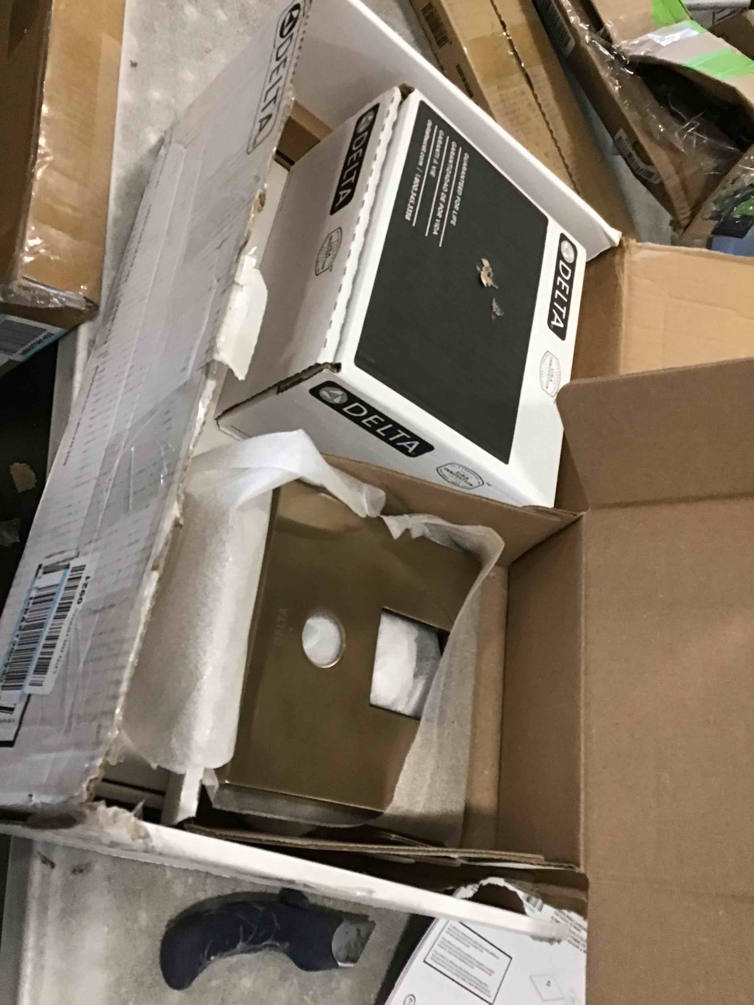 https://s3.amazonaws.com/lotting-images-prod/bidfta/YEL6315693_1711384585985.jpeg
