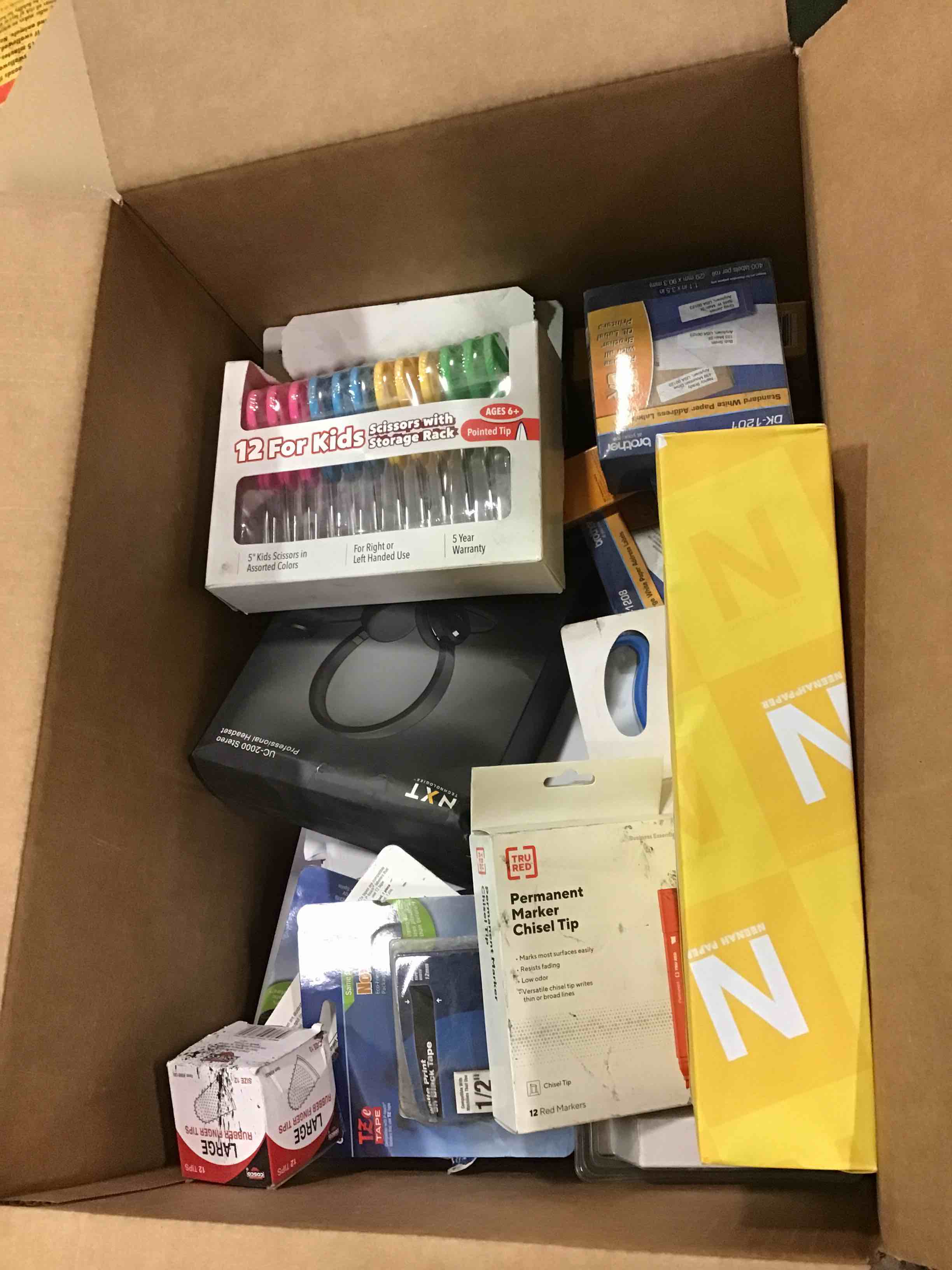 https://s3.amazonaws.com/lotting-images-prod/bidfta/YEL6318854_1712144641131.jpeg