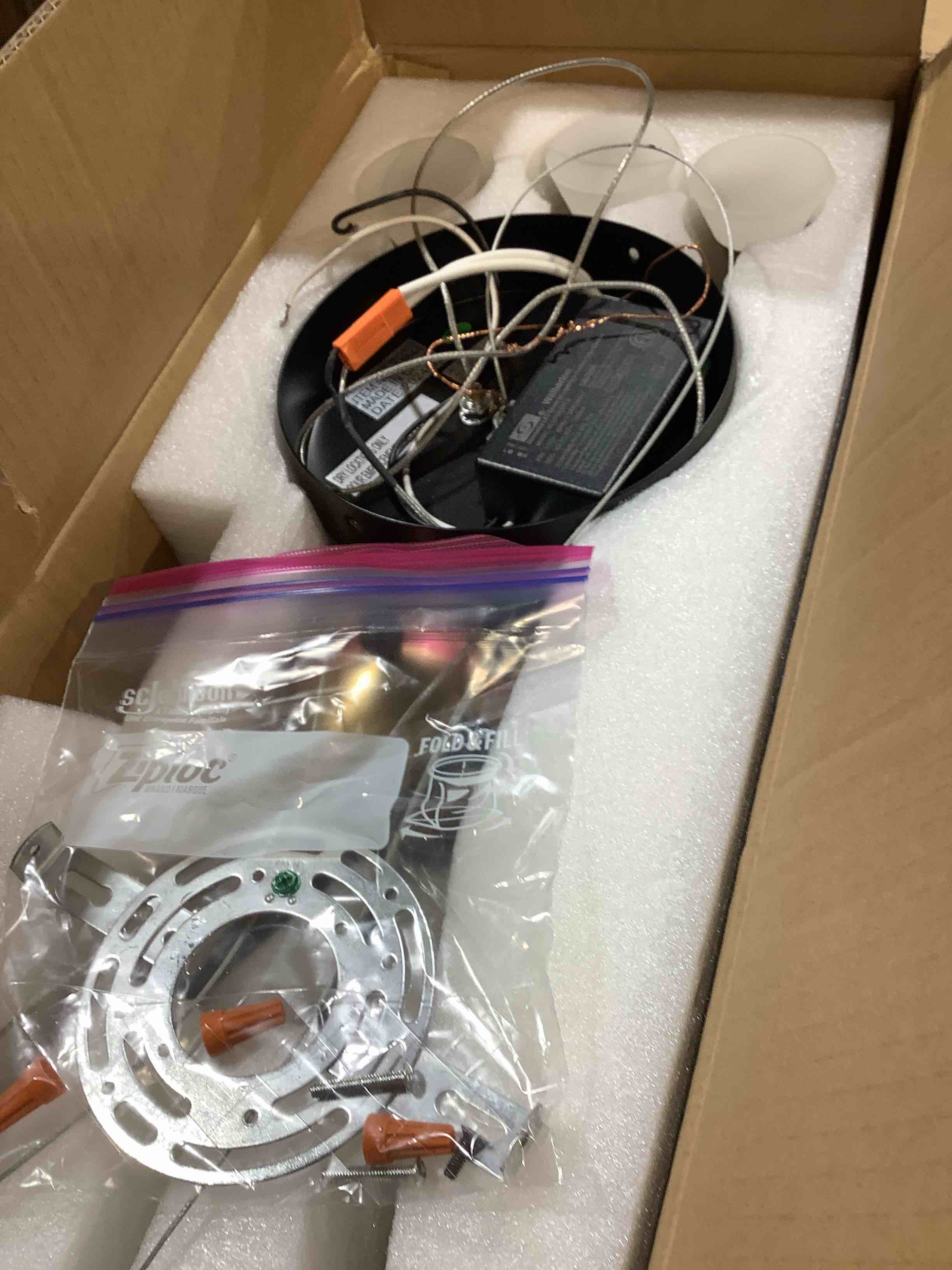https://s3.amazonaws.com/lotting-images-prod/bidfta/YEL6323807_1778701617097.jpeg