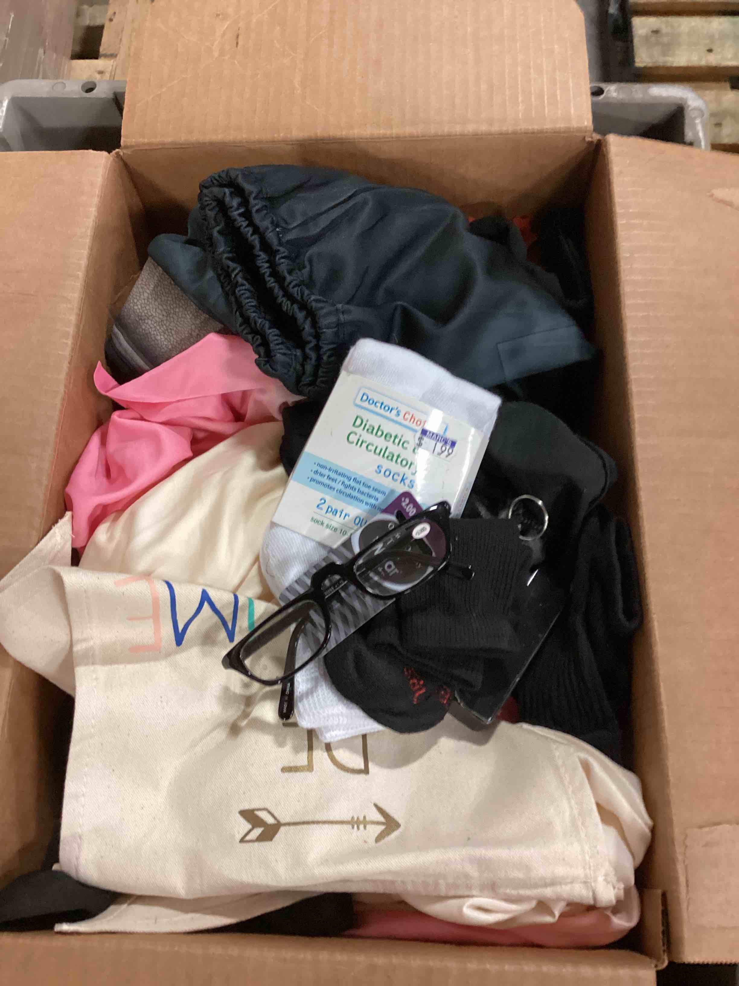 https://s3.amazonaws.com/lotting-images-prod/bidfta/YEL6324474_1712851801558.jpeg