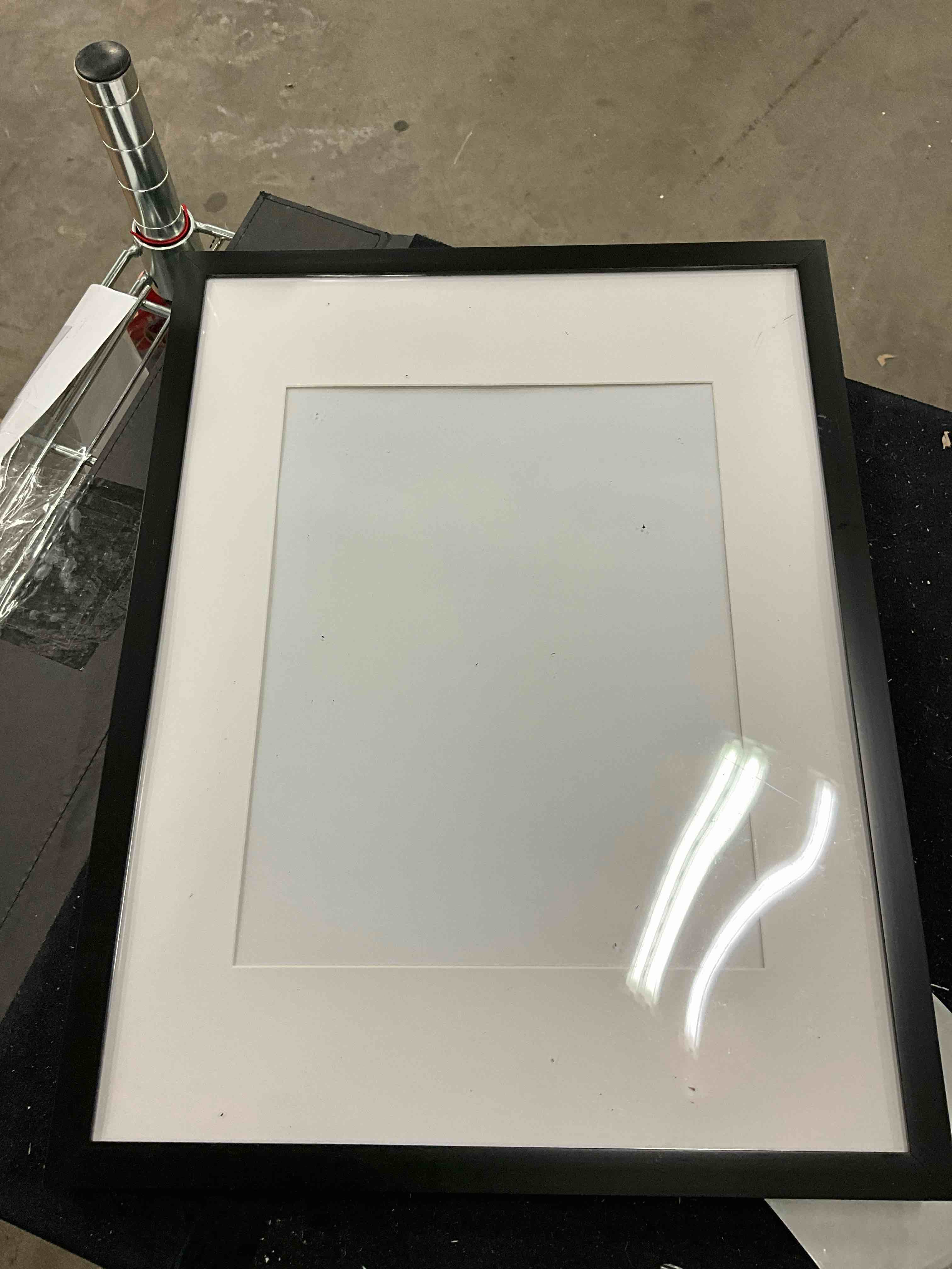 https://s3.amazonaws.com/lotting-images-prod/bidfta/YEL6326042_1717699440122.jpeg