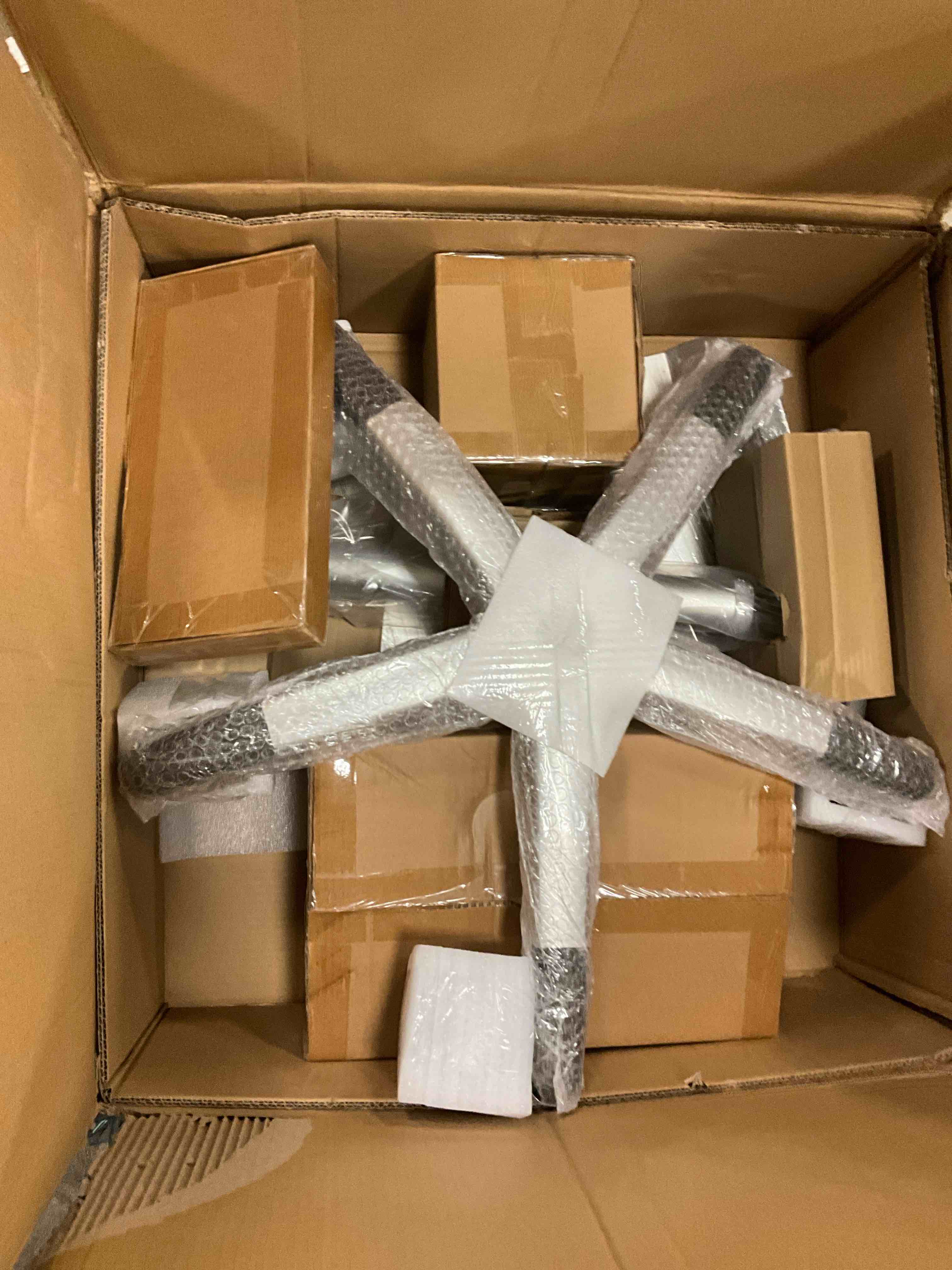 https://s3.amazonaws.com/lotting-images-prod/bidfta/YEL6326108_1717771798072.jpeg