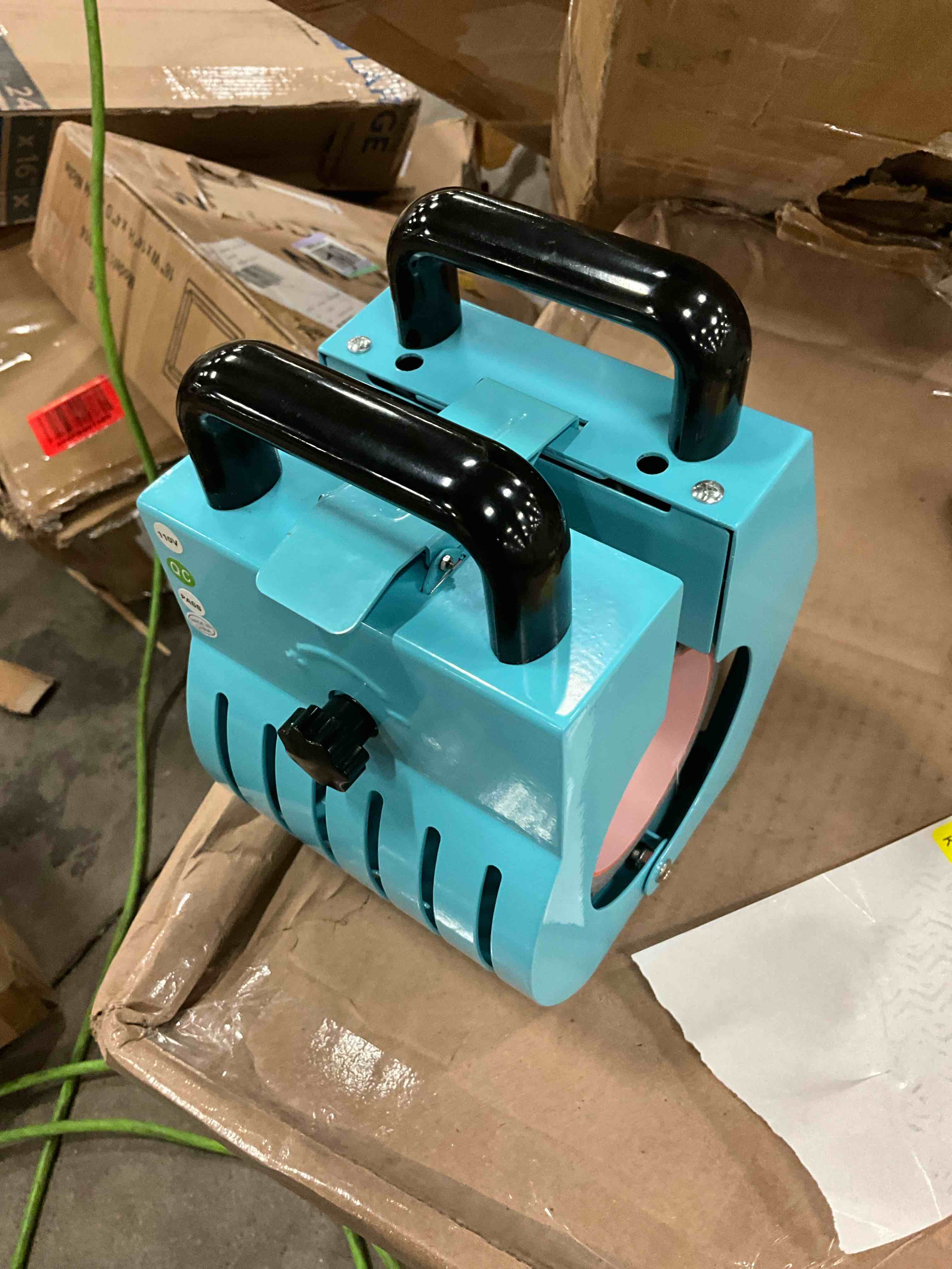https://s3.amazonaws.com/lotting-images-prod/bidfta/YEL6326723_1718306501741.jpeg