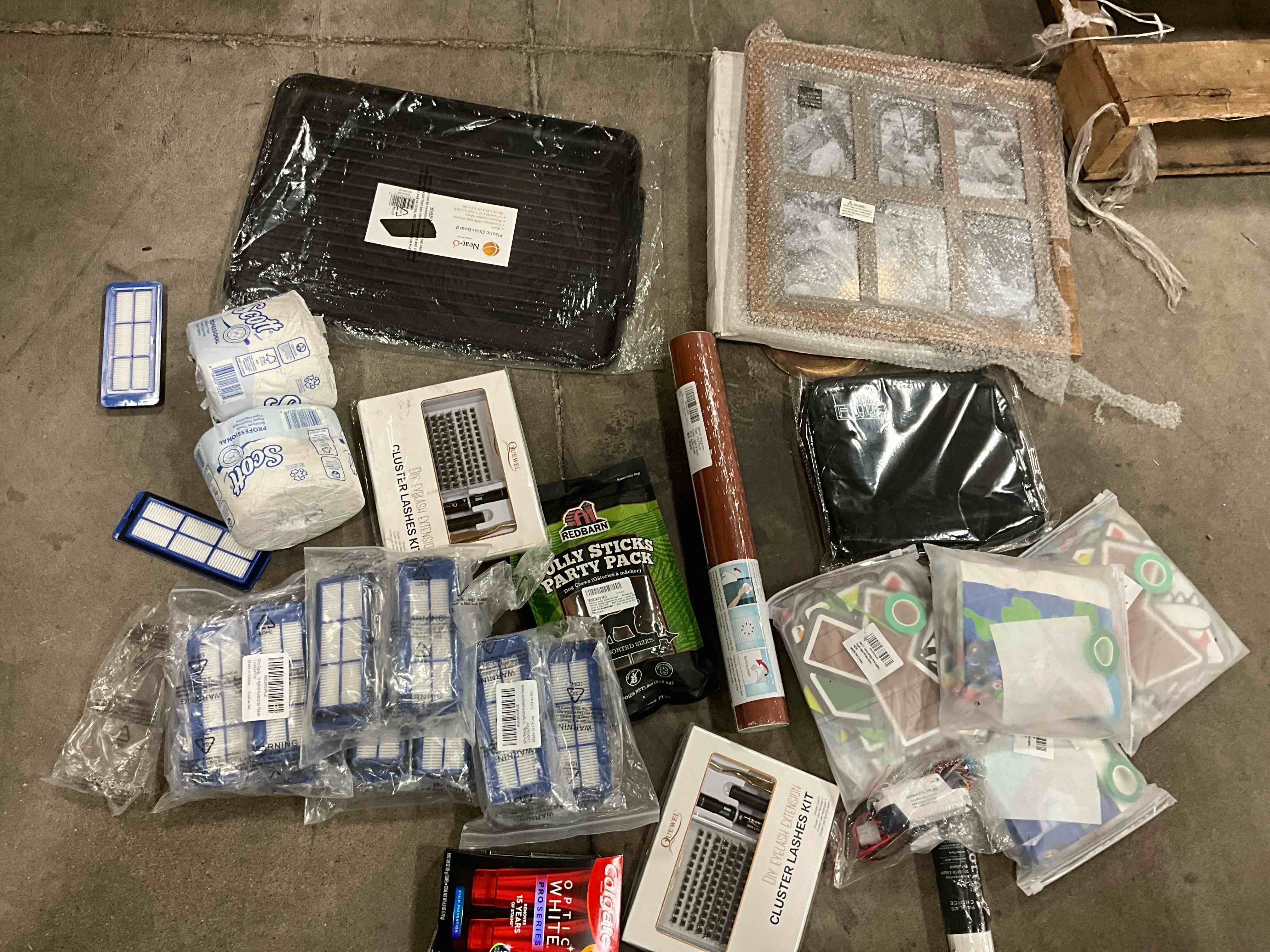 Assorted Items For Your Home Includes Wall Painting, Mario Brother Decoration, Hang And More