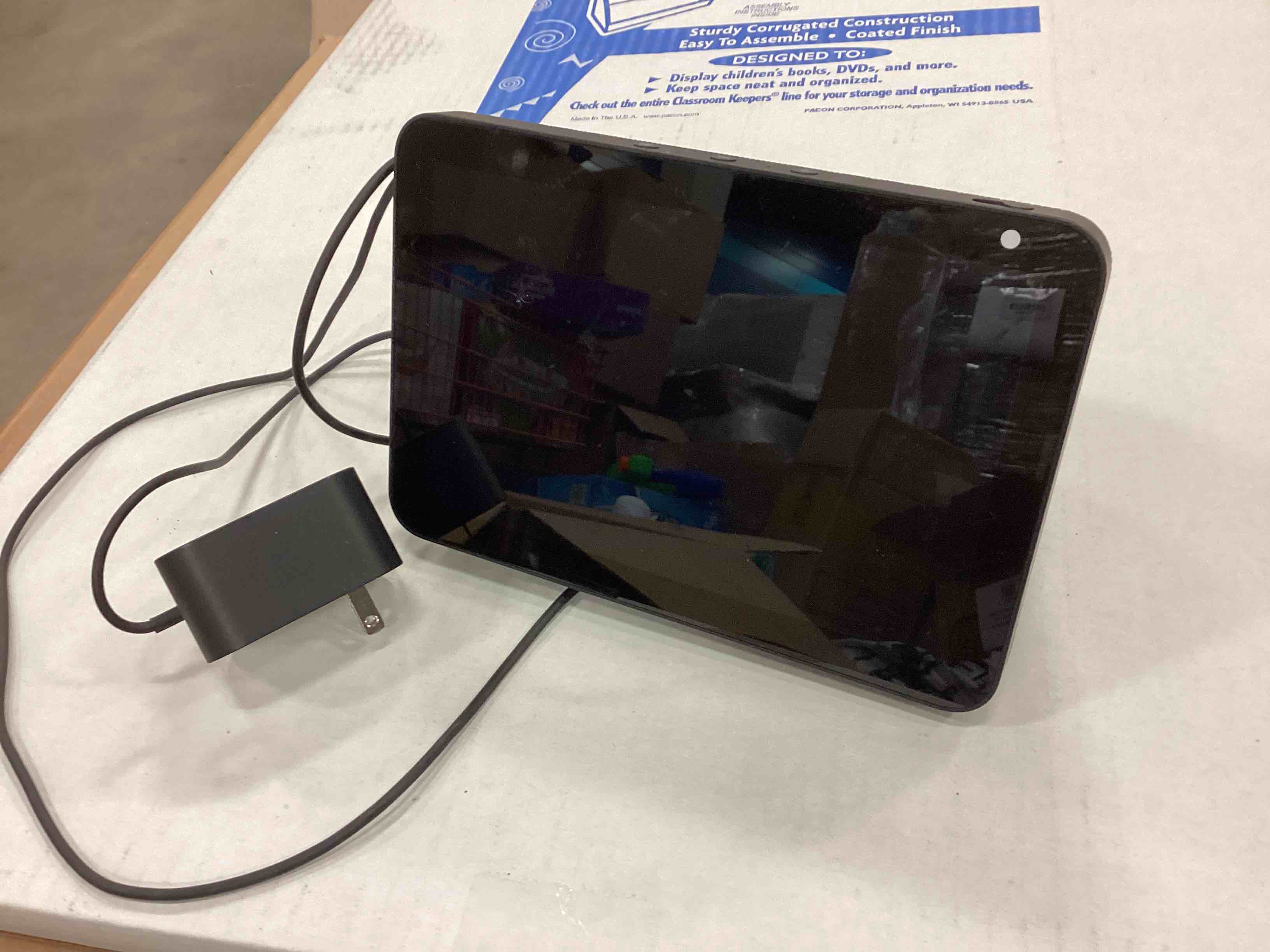 ECHO SHOW 8HD SMART DISPLAY MODEL: C7H6NC