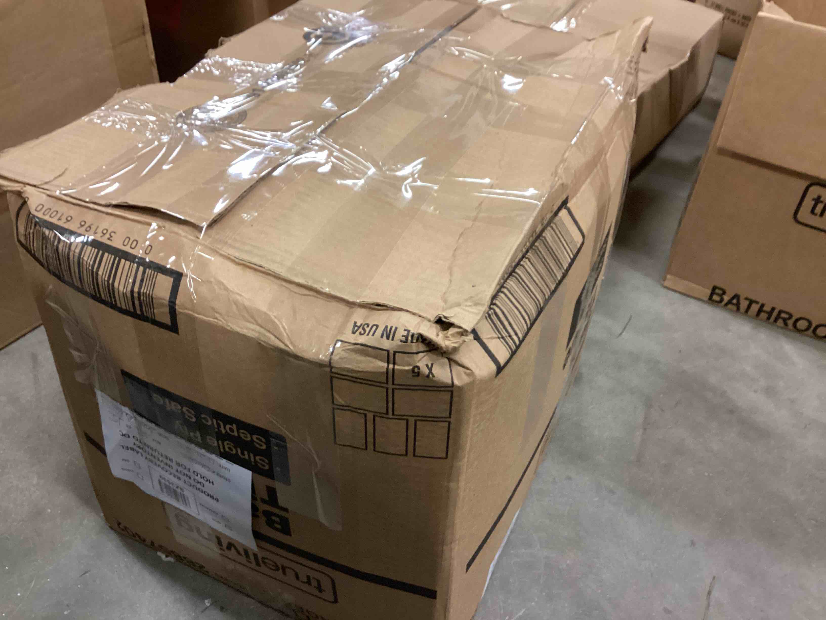 https://s3.amazonaws.com/lotting-images-prod/bidfta/YEL6327752_1718109627256.jpeg