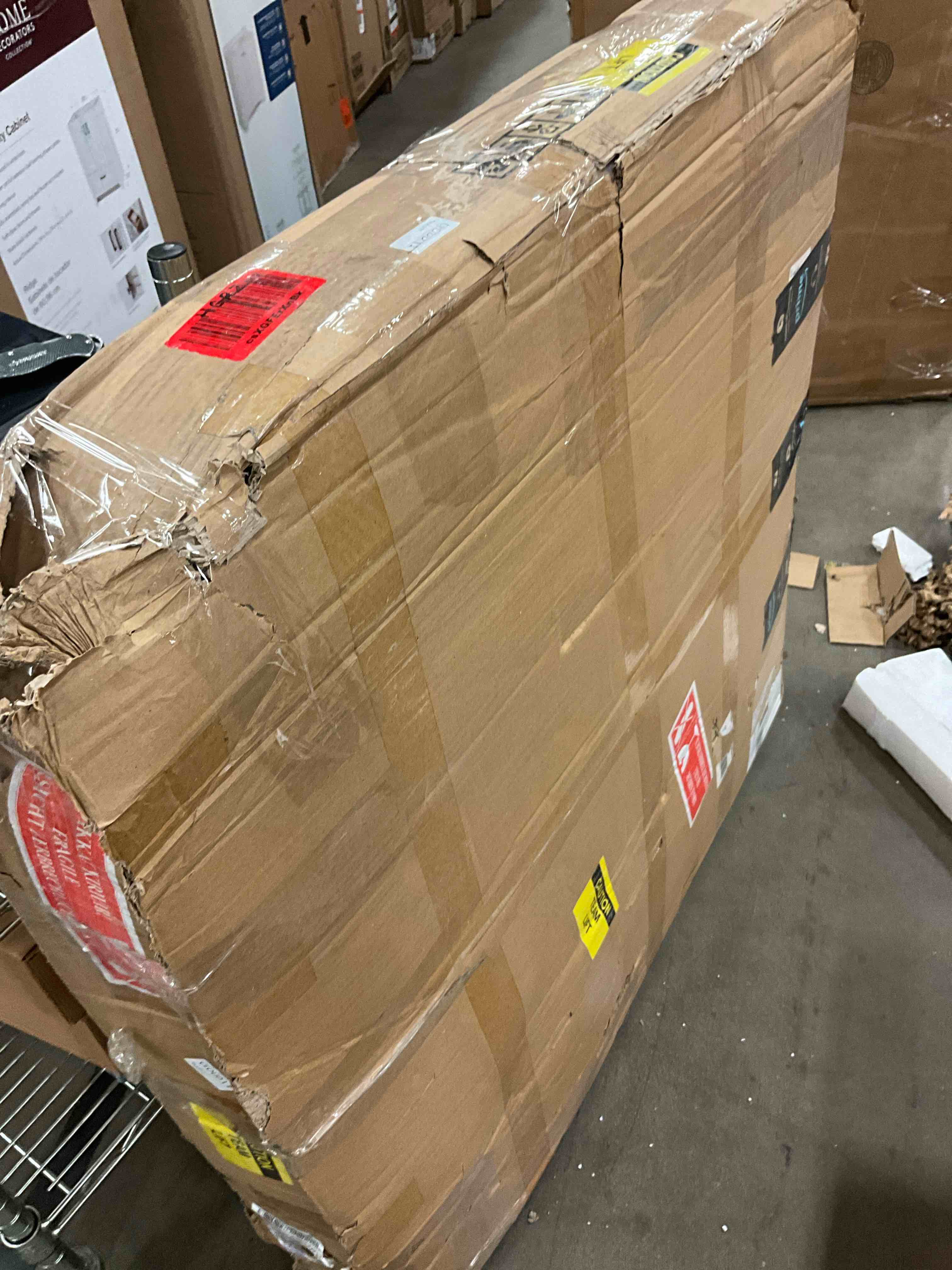 https://s3.amazonaws.com/lotting-images-prod/bidfta/YEL6329563_1714738664927.jpeg