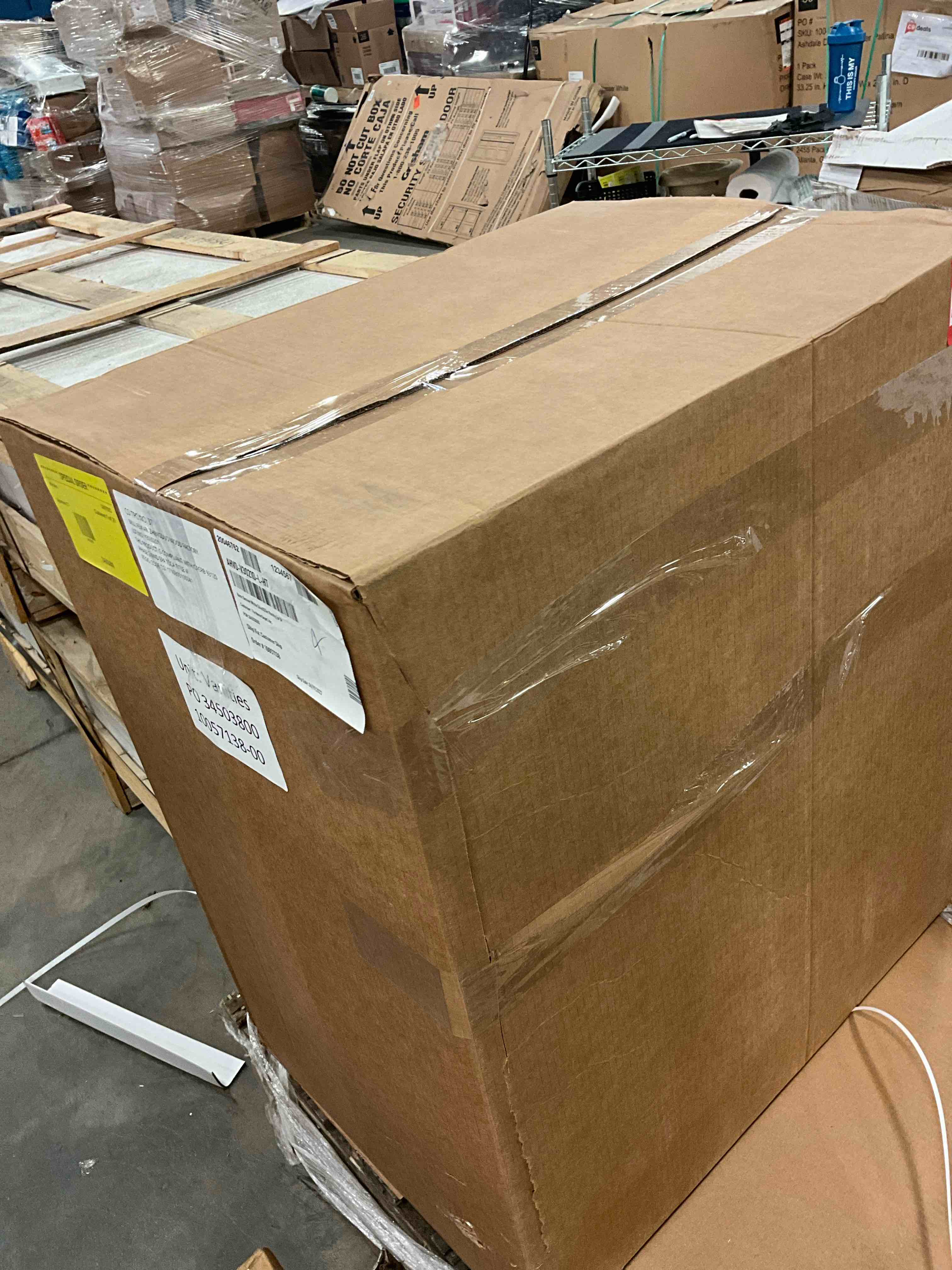https://s3.amazonaws.com/lotting-images-prod/bidfta/YEL6329809_1715091774899.jpeg