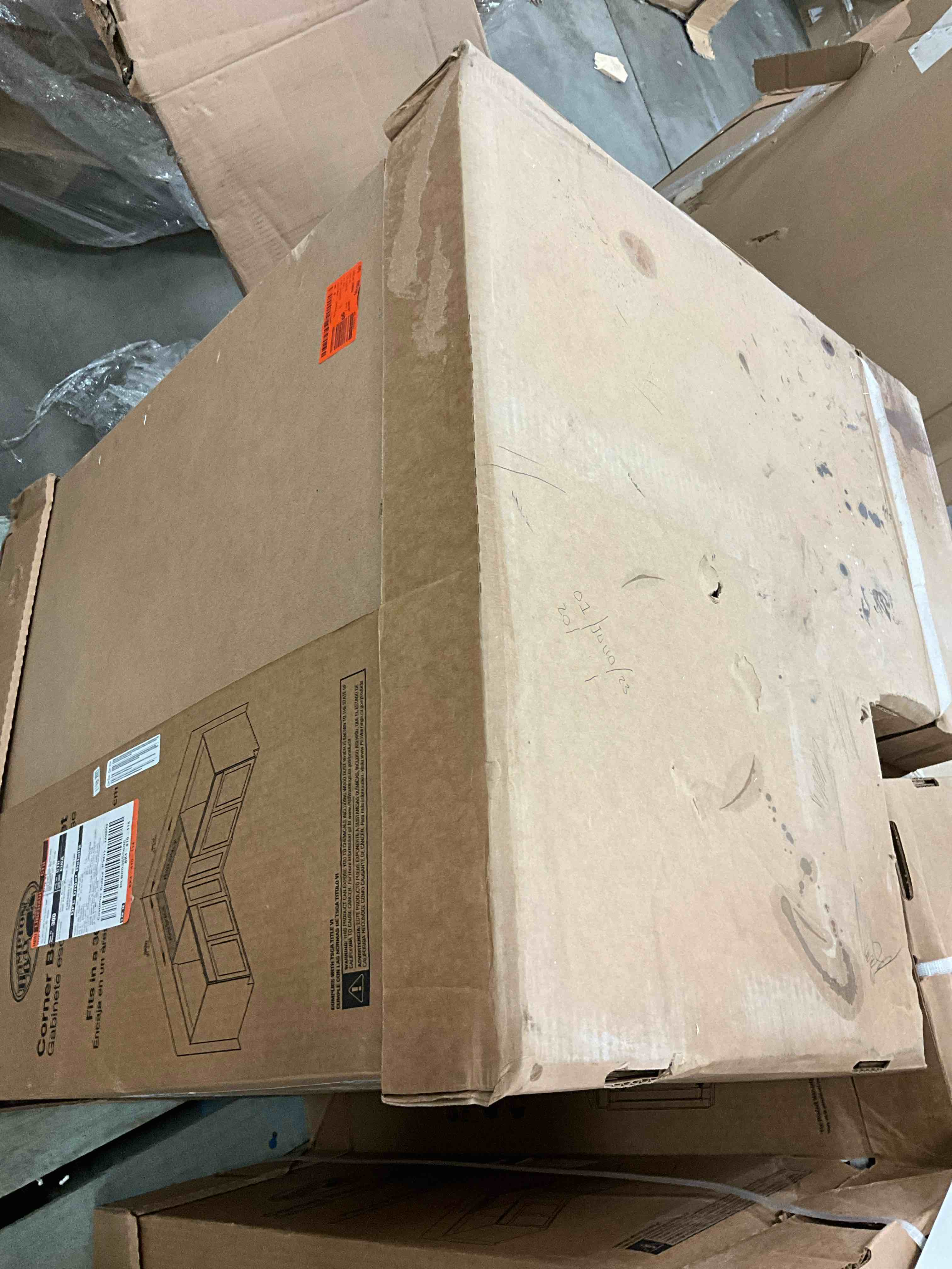 https://s3.amazonaws.com/lotting-images-prod/bidfta/YEL6329814_1715093870225.jpeg