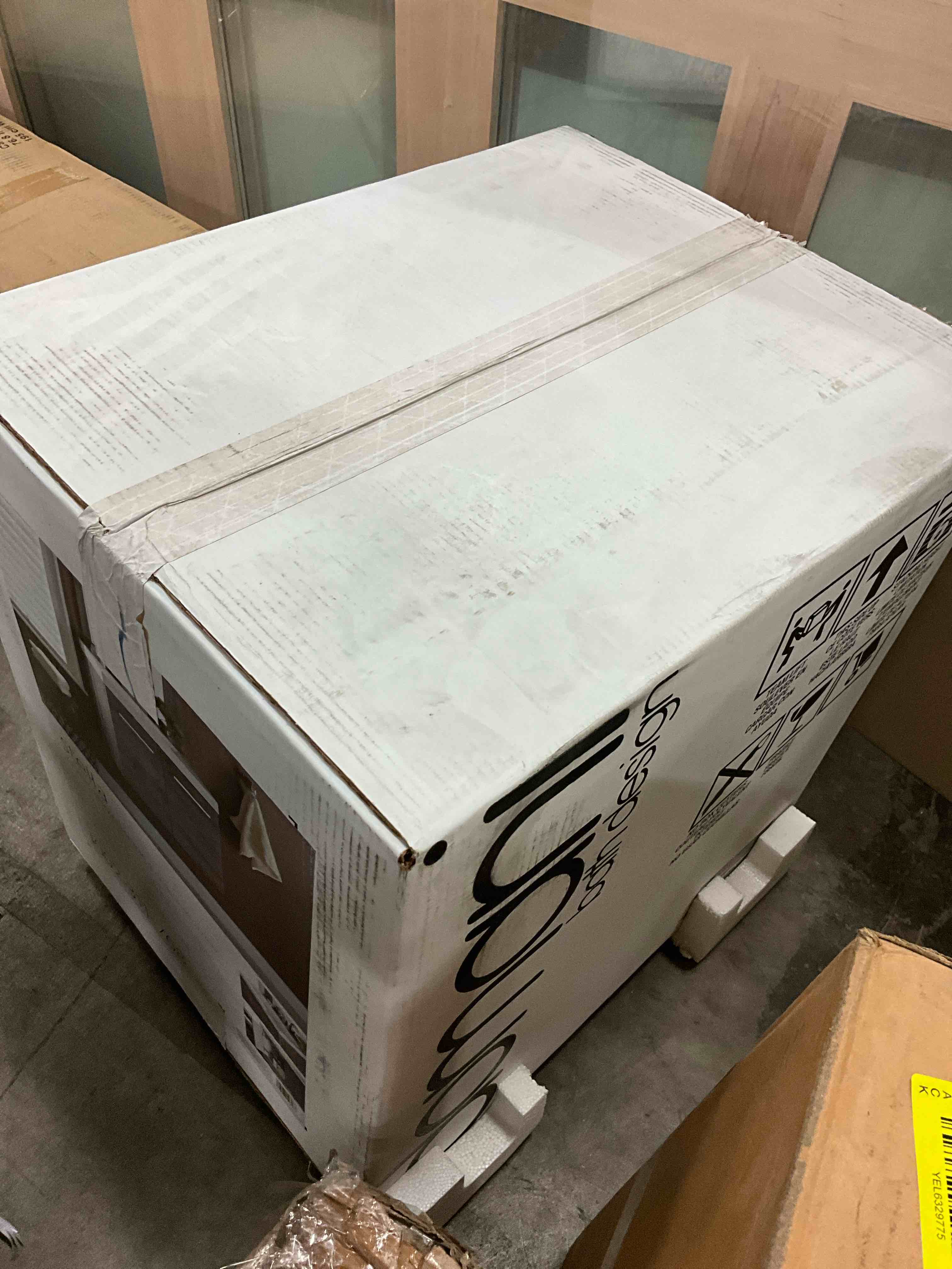 https://s3.amazonaws.com/lotting-images-prod/bidfta/YEL6329817_1715094236895.jpeg
