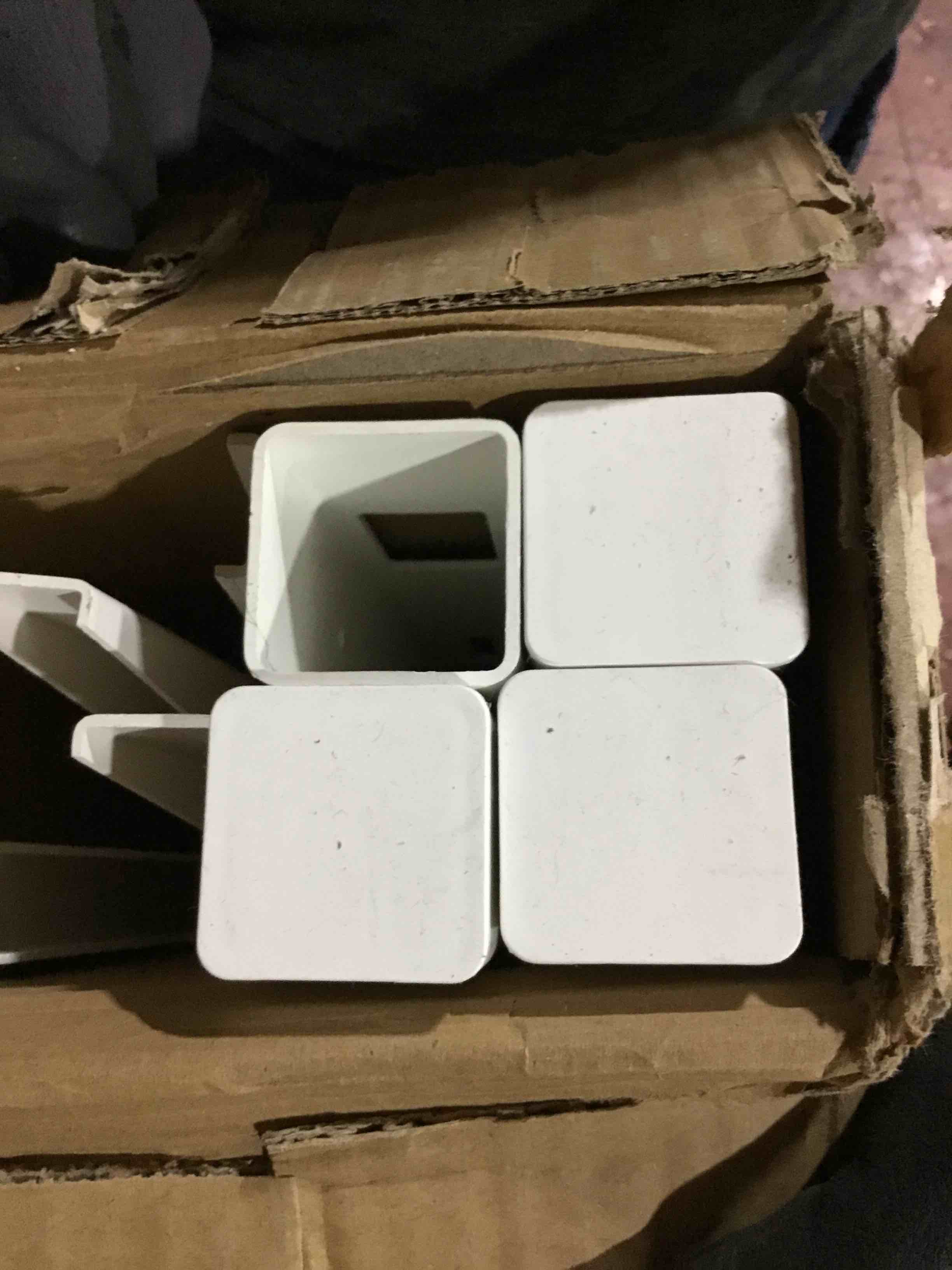 https://s3.amazonaws.com/lotting-images-prod/bidfta/YEL6332258_1714998918015.jpeg